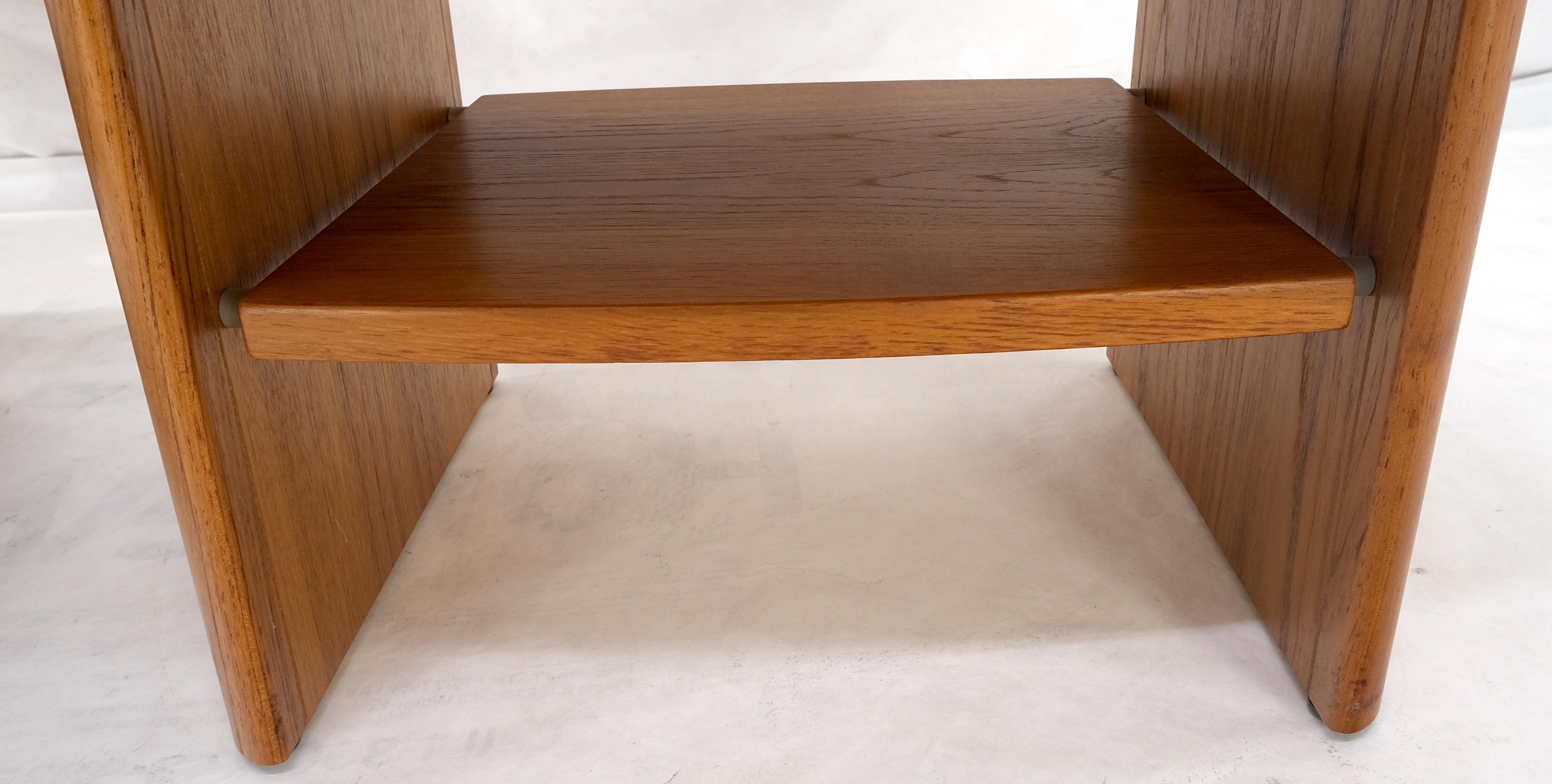 Paire de tables de nuit danoises mi-siècle moderne en teck MINT ! en vente 4