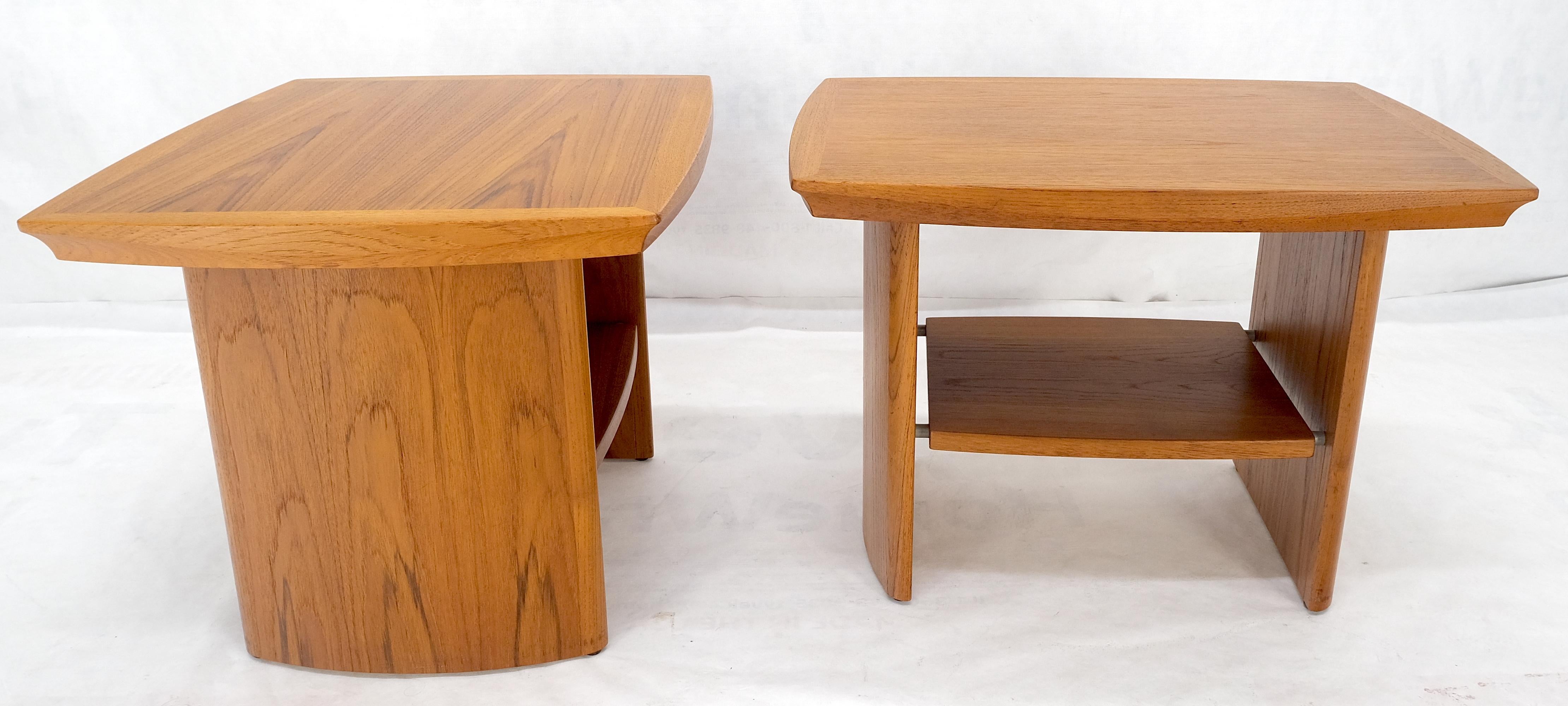 Teck Paire de tables de nuit danoises mi-siècle moderne en teck MINT ! en vente