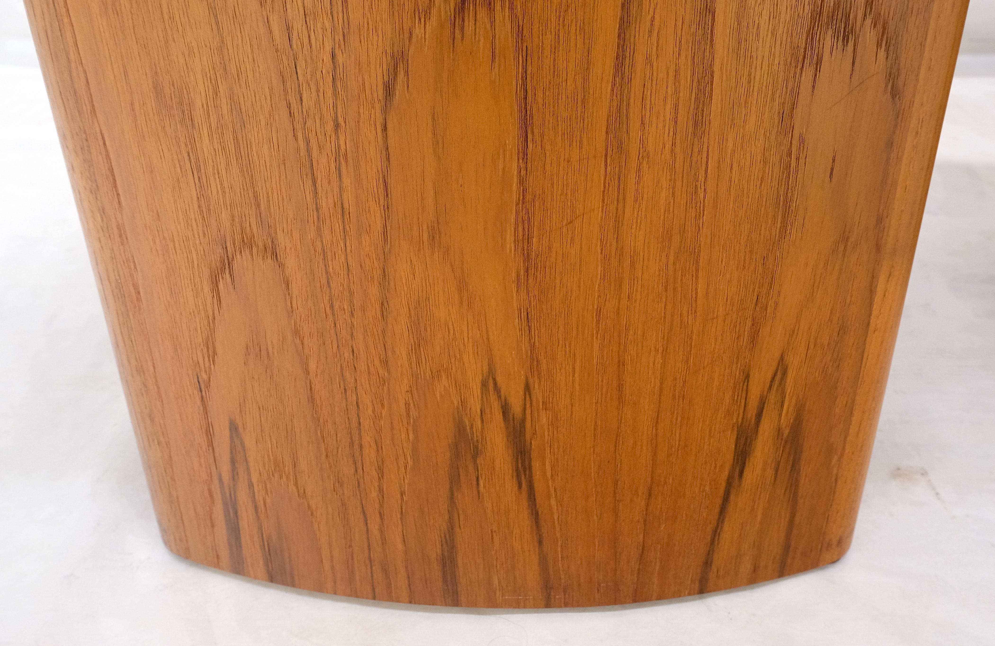 Paire de tables de nuit danoises mi-siècle moderne en teck MINT ! en vente 2