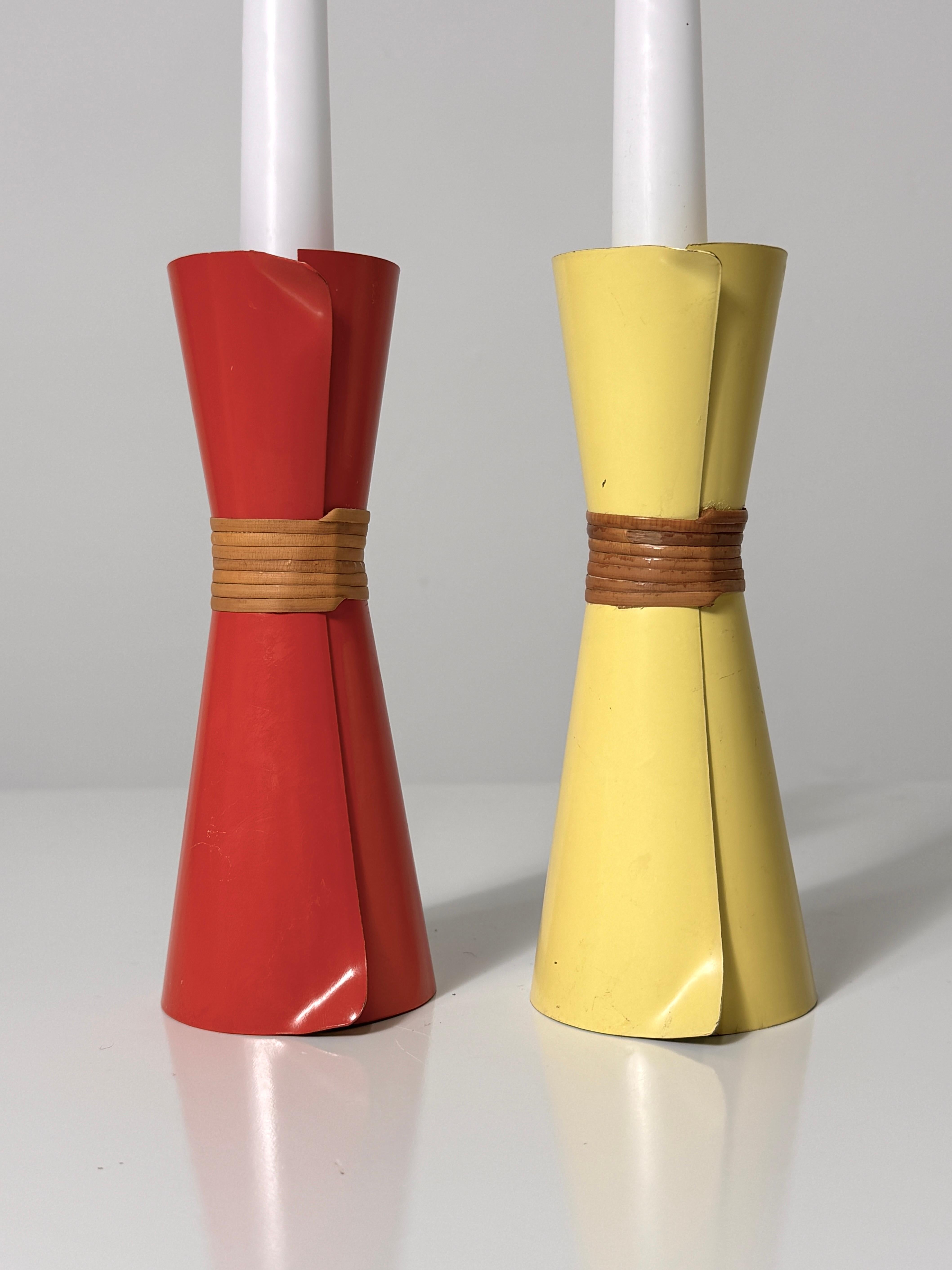 Danois Paire de bougeoirs sculpturaux en émail de The Modernity du milieu du siècle dernier en vente