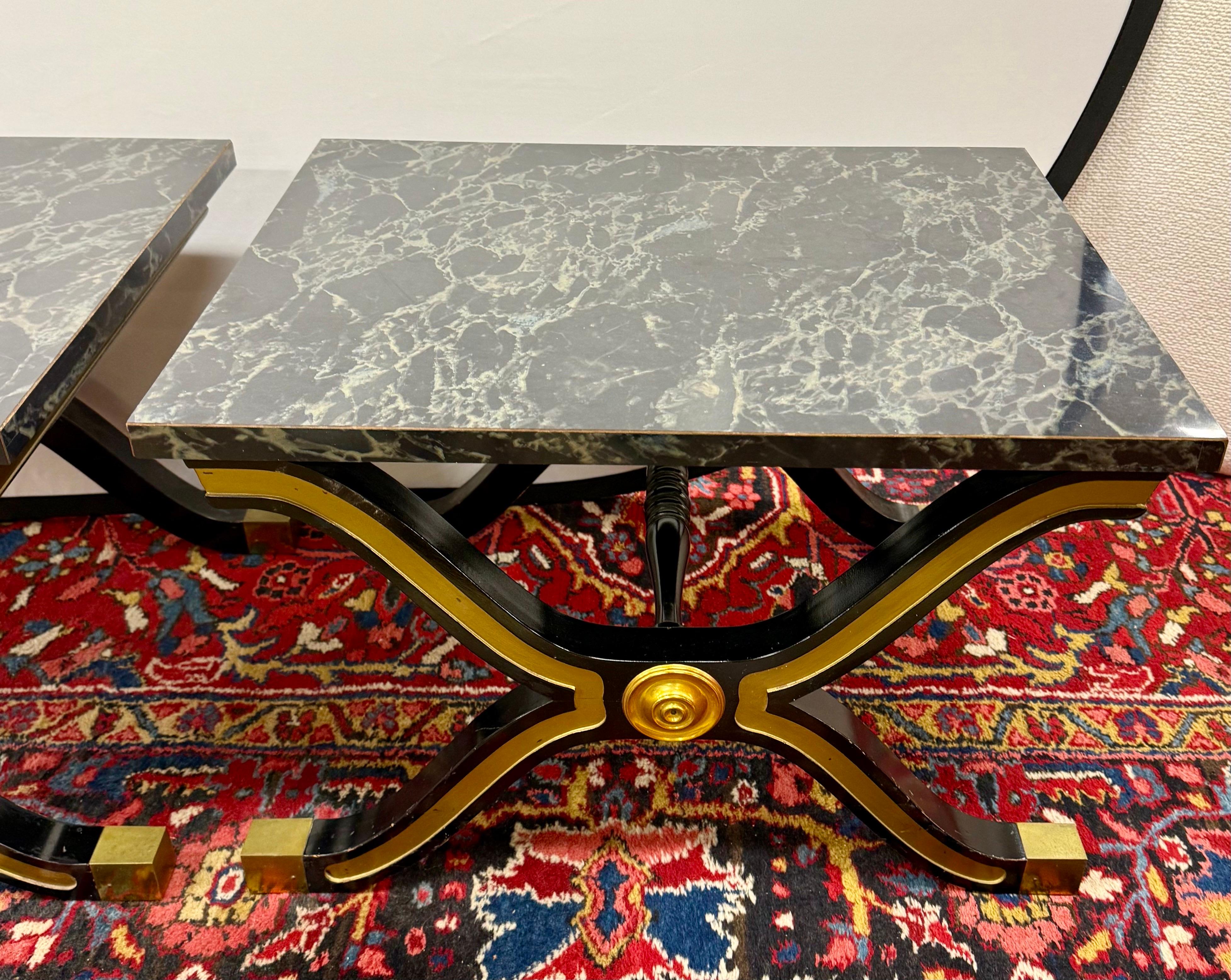 Laiton Paire de tables d'appoint Dorothy Draper Espana Hollywood Regency du milieu du siècle dernier en vente