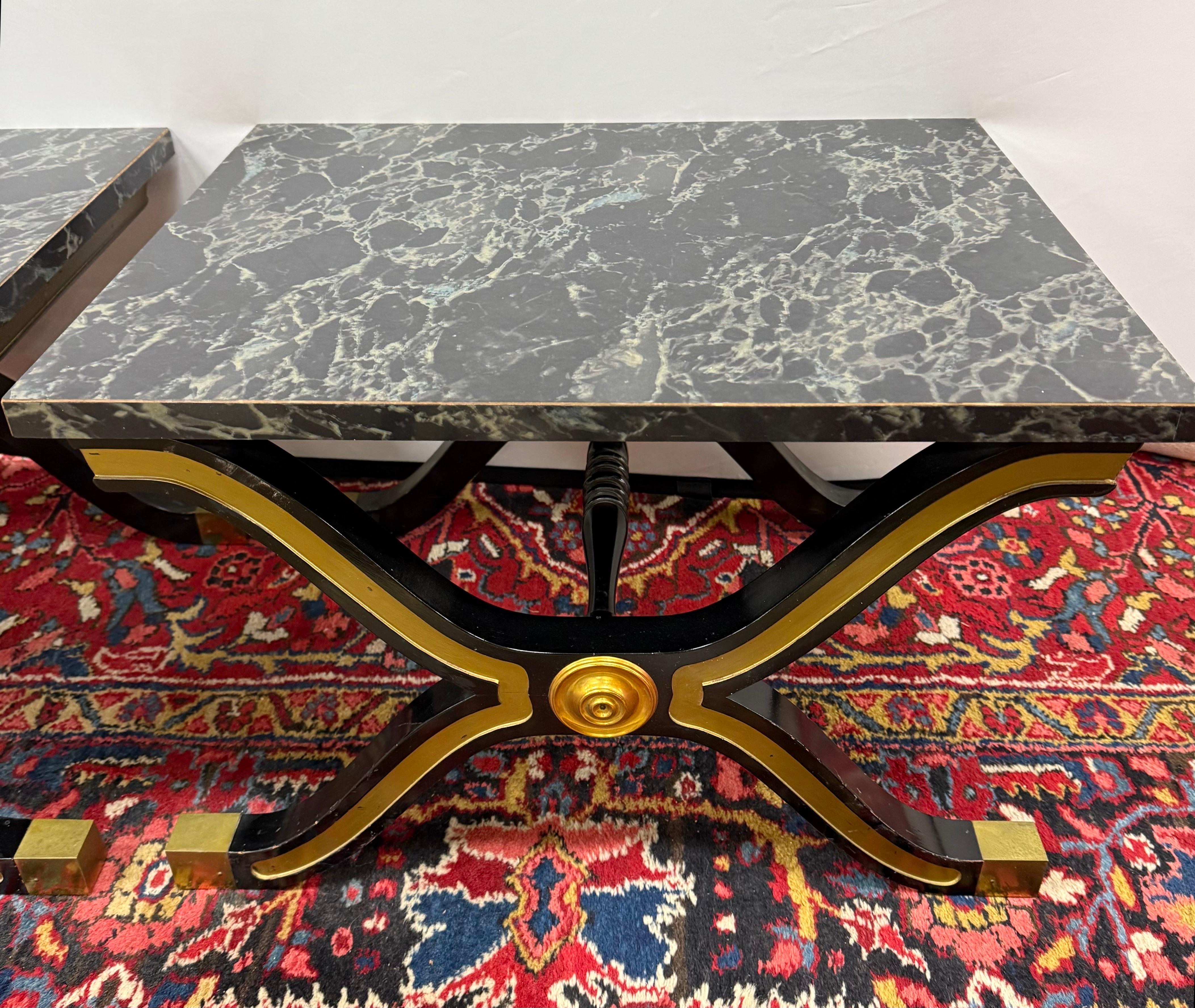 Paire de tables d'appoint Dorothy Draper Espana Hollywood Regency du milieu du siècle dernier en vente 3