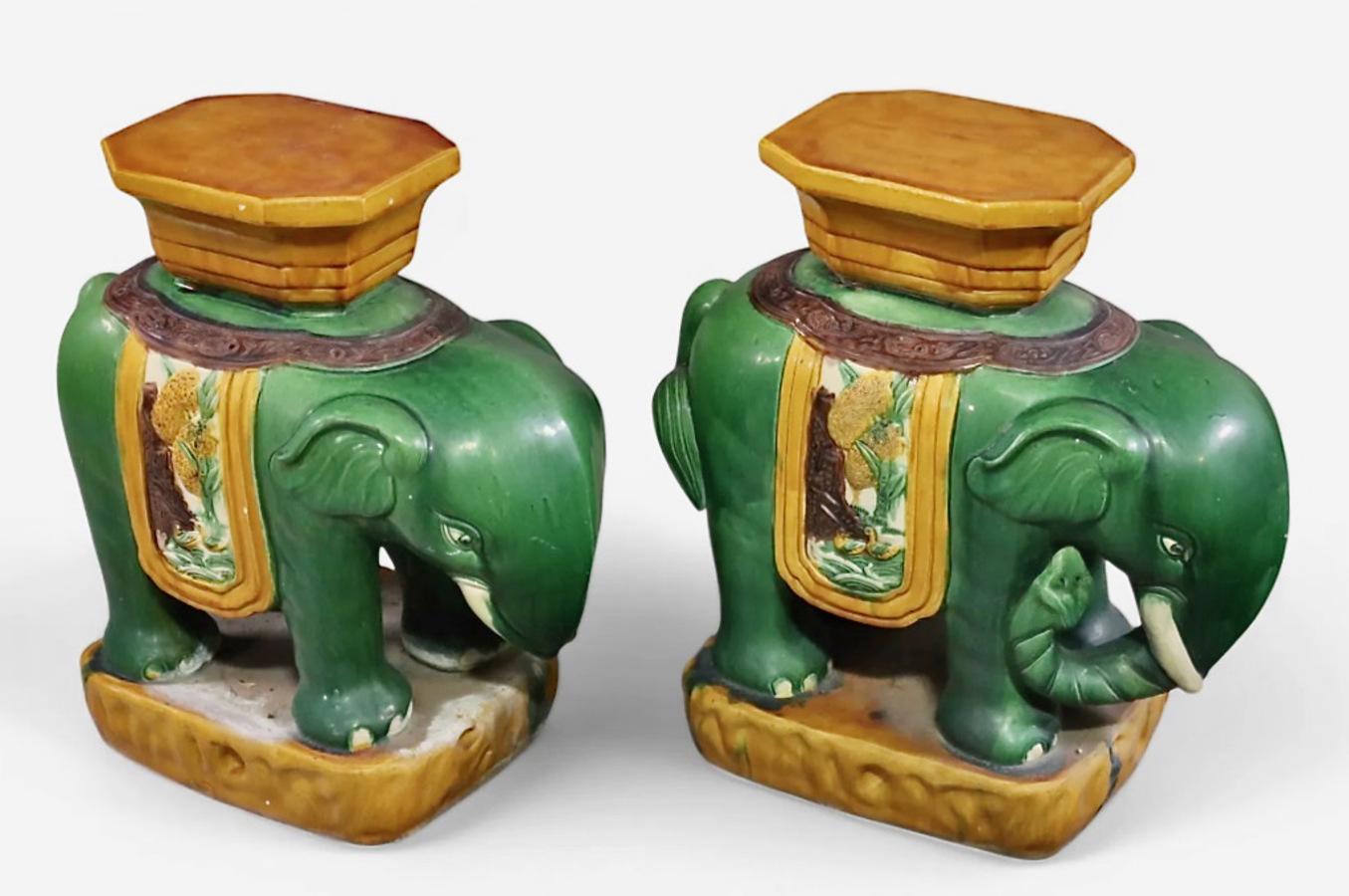 Paar Mid-Century Elefant Garten Sitze (Chinesisch) im Angebot