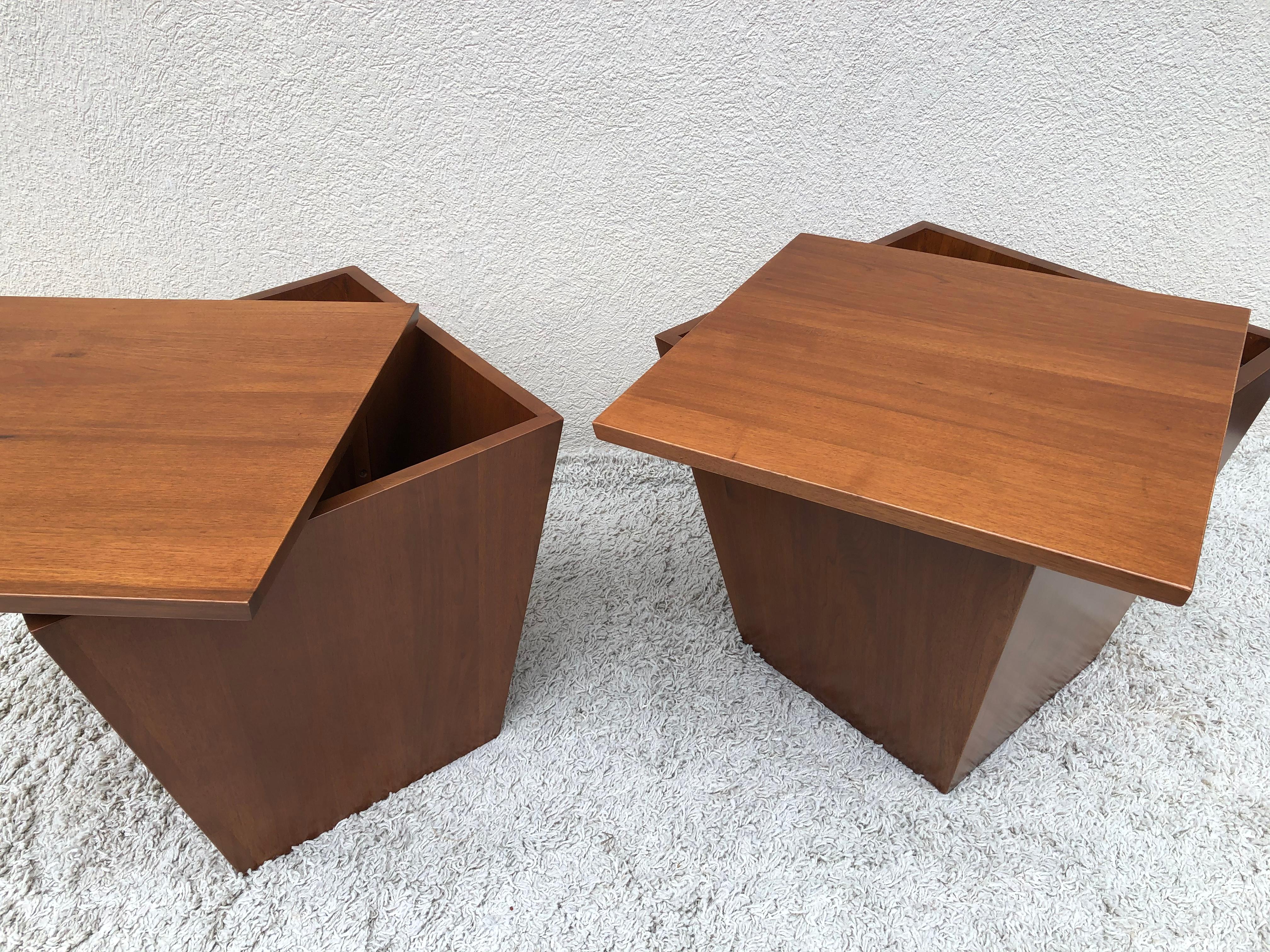 cube table with storage