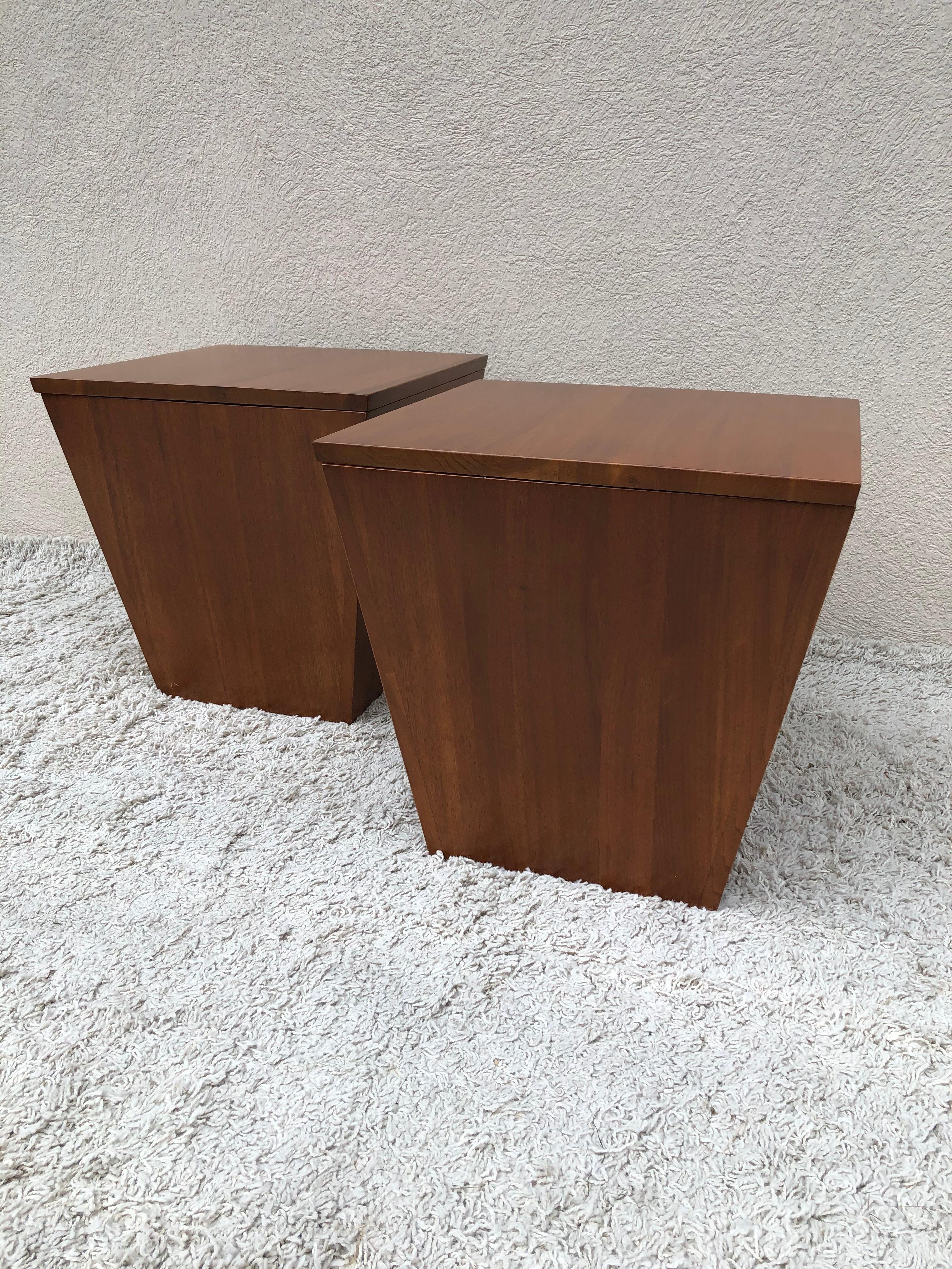 Mid-Century Modern Pair of Midcentury End Table/ Cube Boxes with Storage Interiors For Sale