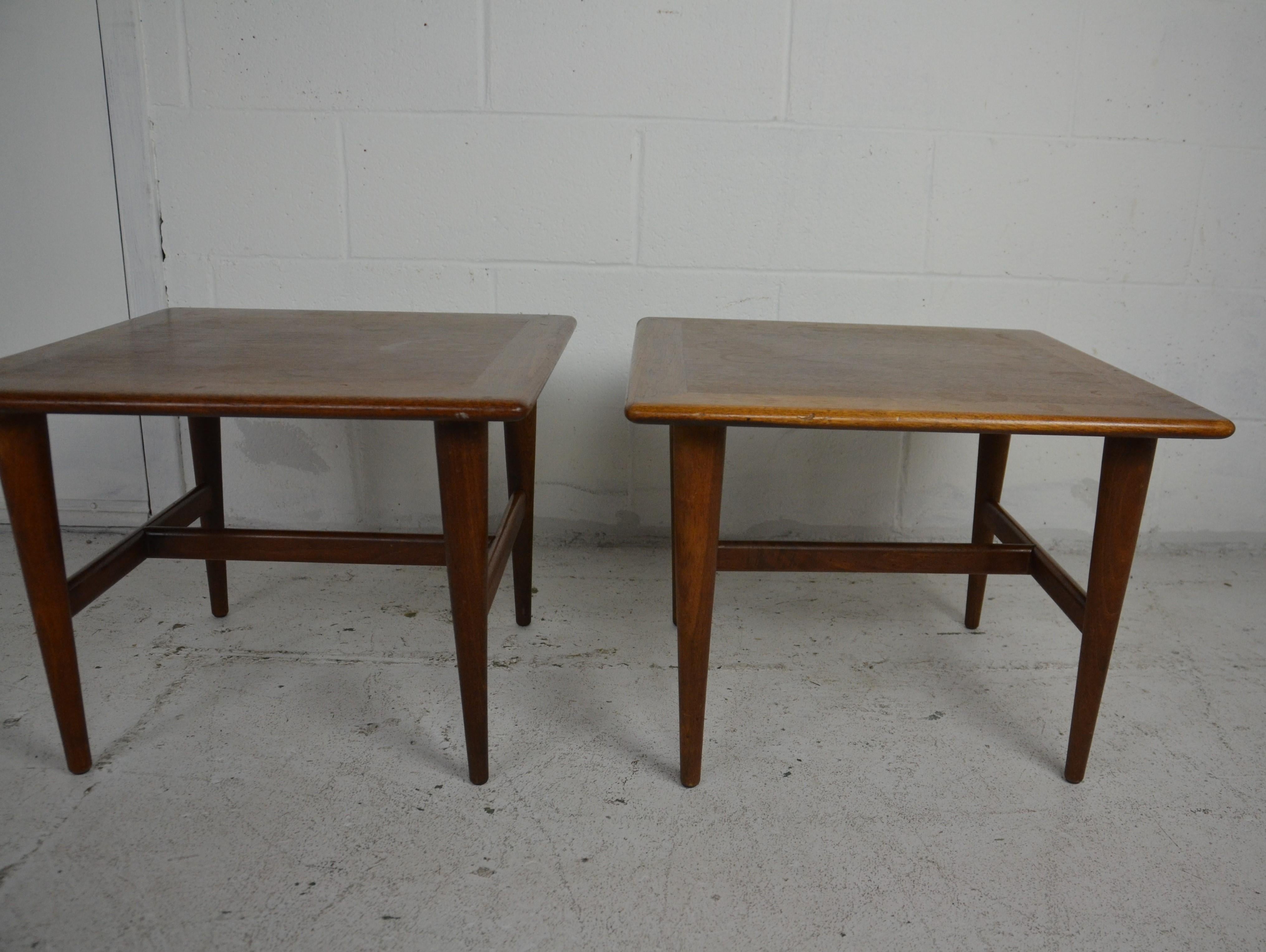 Pair of Midcentury End Tables In Good Condition In Pomona, CA
