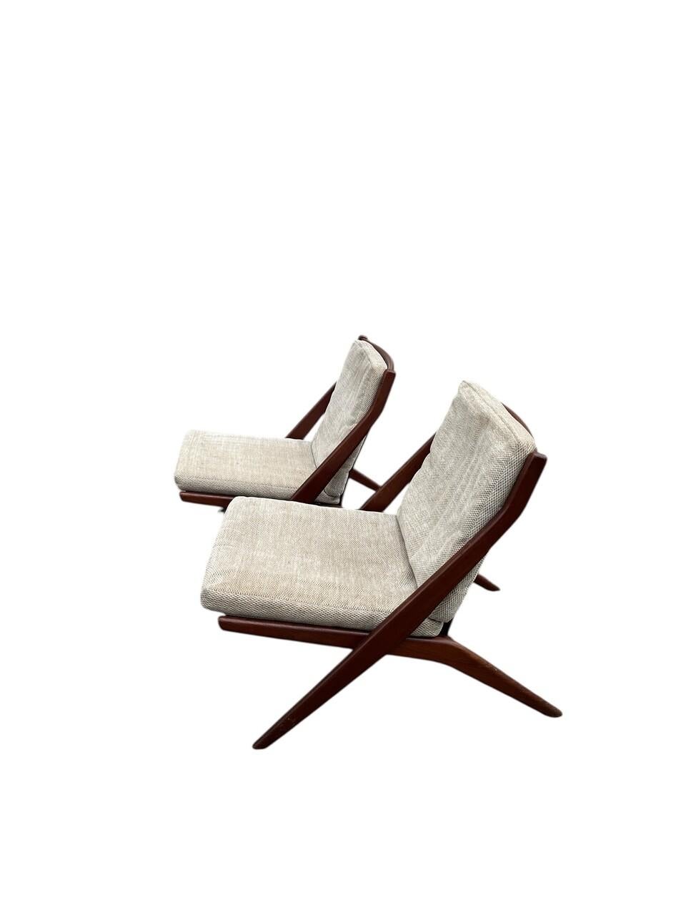 Mid-Century moderno Coppia di sedie da salotto della metà del secolo scorso di Folke Ohlsson in vendita