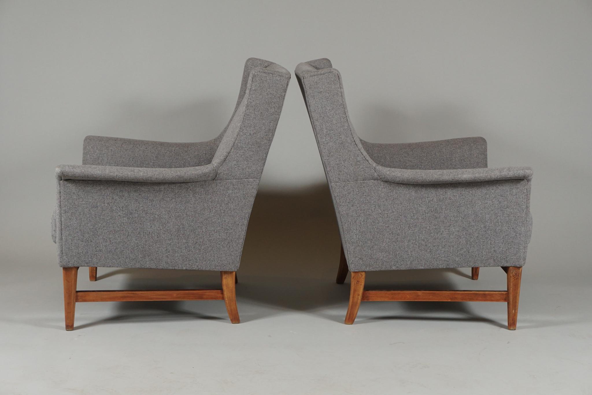 Mid-Century Modern Pair of Midcentury French Armchairs