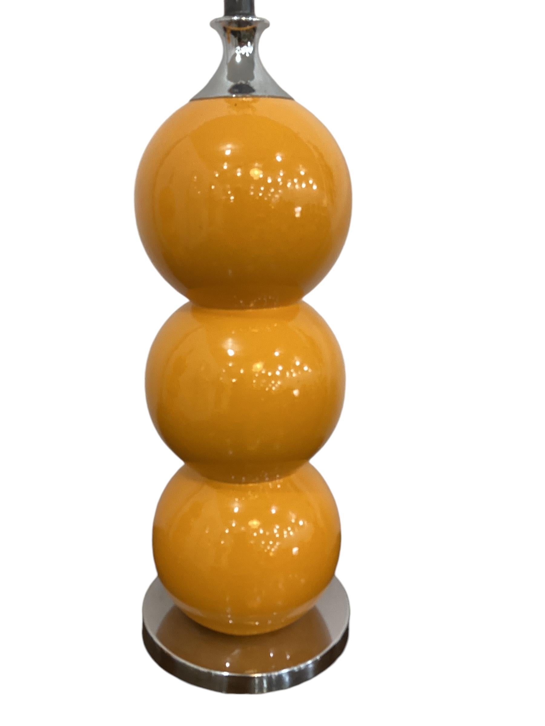 Mid-Century Modern Paire de lampes orange à boules empilées de style George Kovacs du milieu du siècle dernier en vente