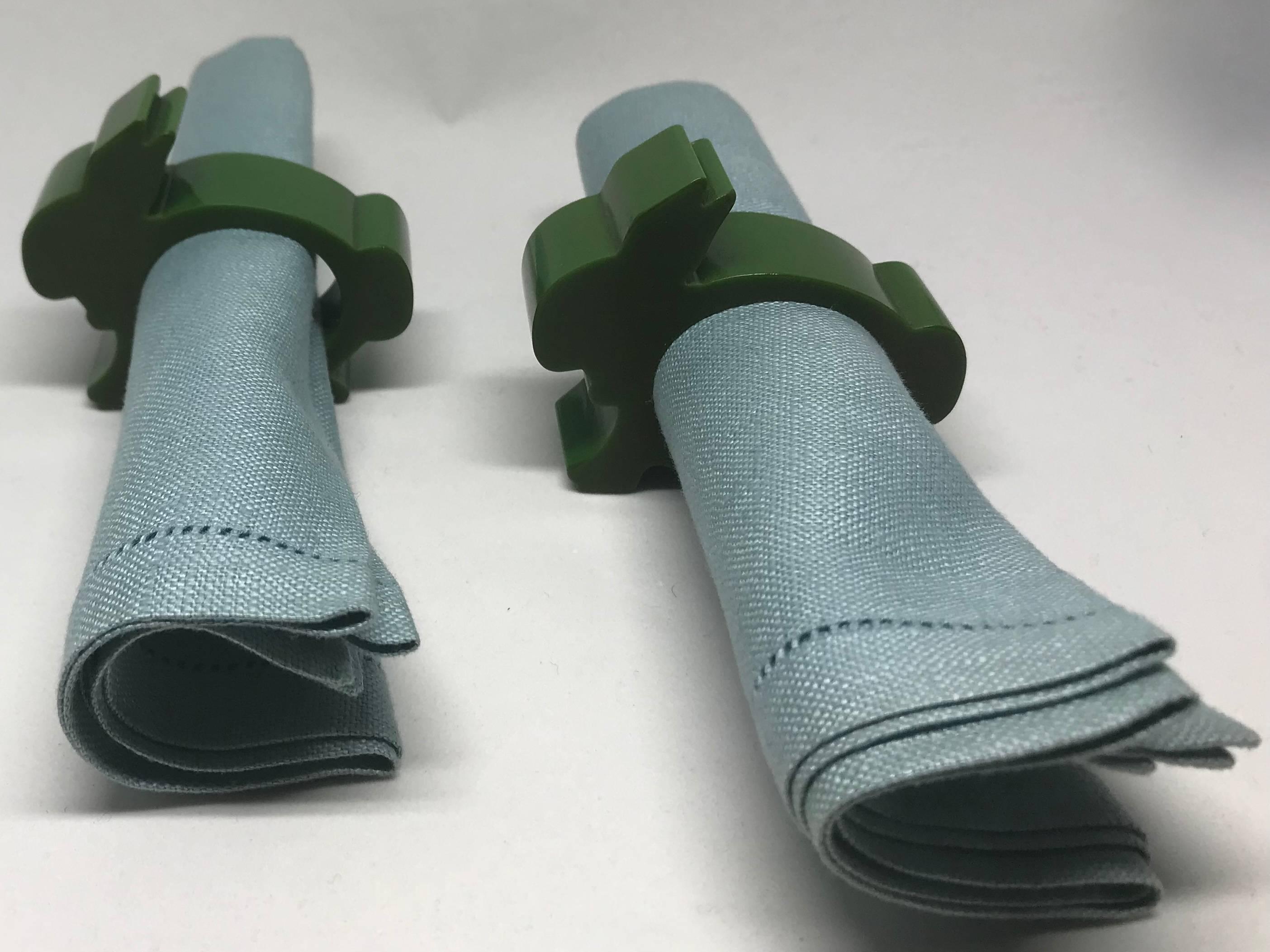 Mid-Century Modern Pair of Midcentury Green Bakelite Bunny Napkin Rings