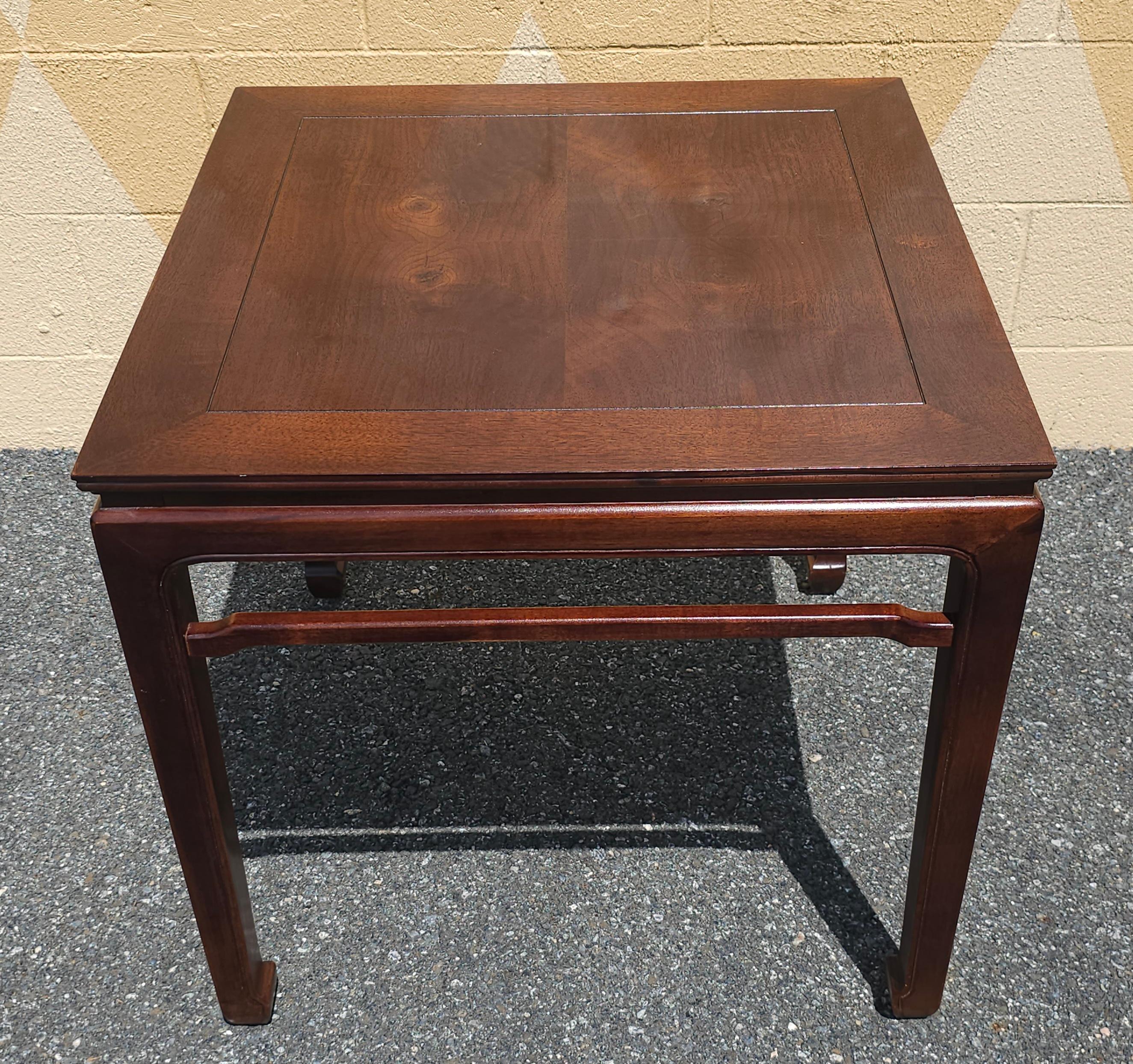 Pair Mid Century Henredon Ming Style Walnut Side Tables In Good Condition For Sale In Germantown, MD