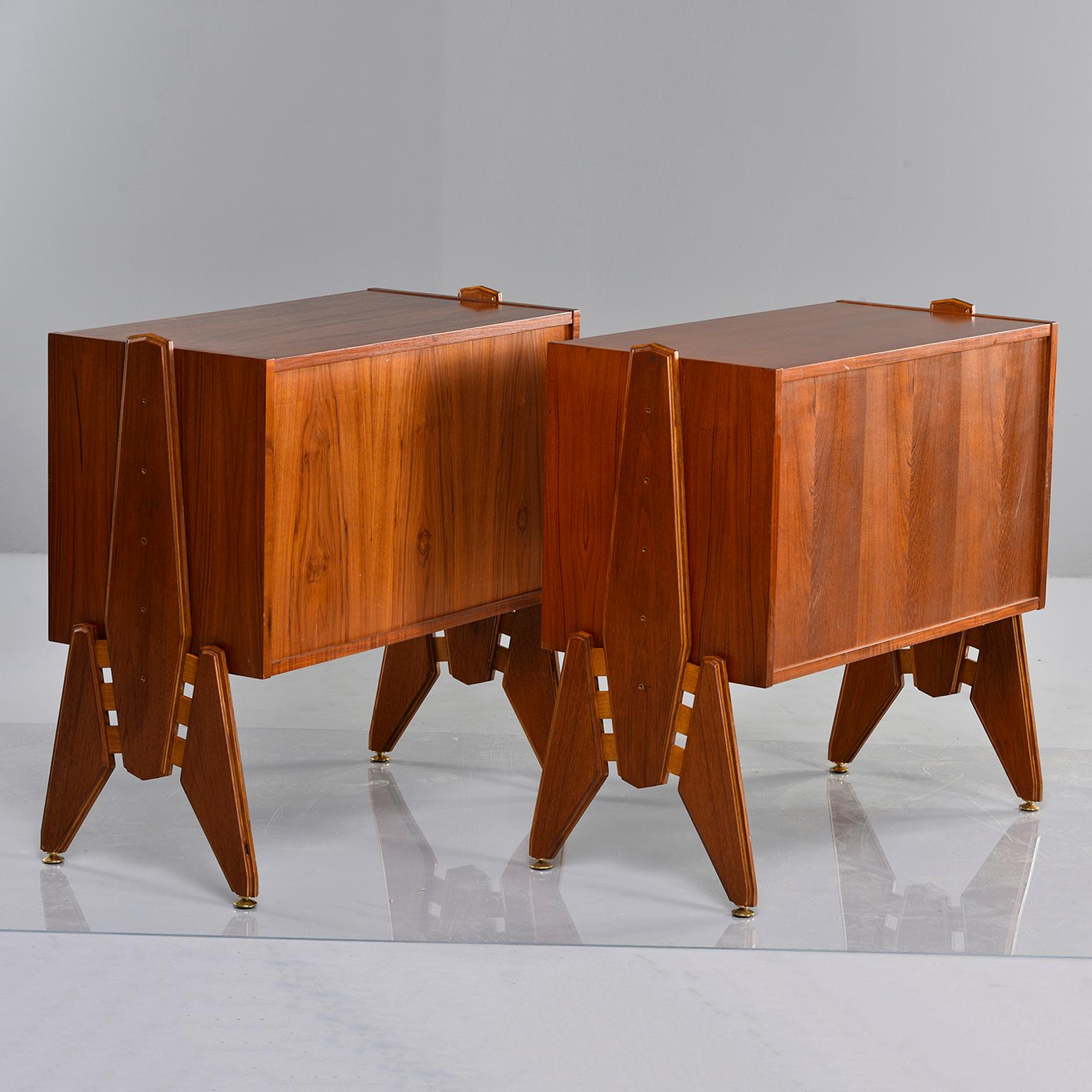Pair of Midcentury Italian Adjustable Height Teak Side Cabinets In Good Condition In Troy, MI