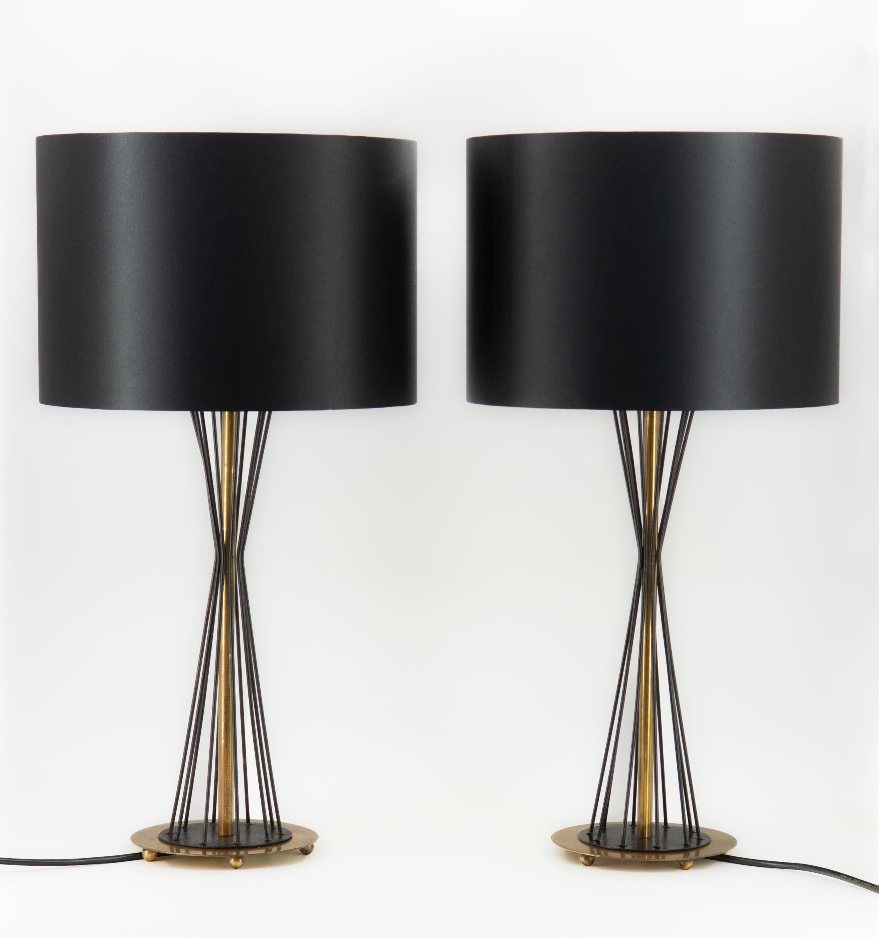 Pair Mid Century Italian Black & Brass Diablo Table Lamps Circa 1950 For Sale 4