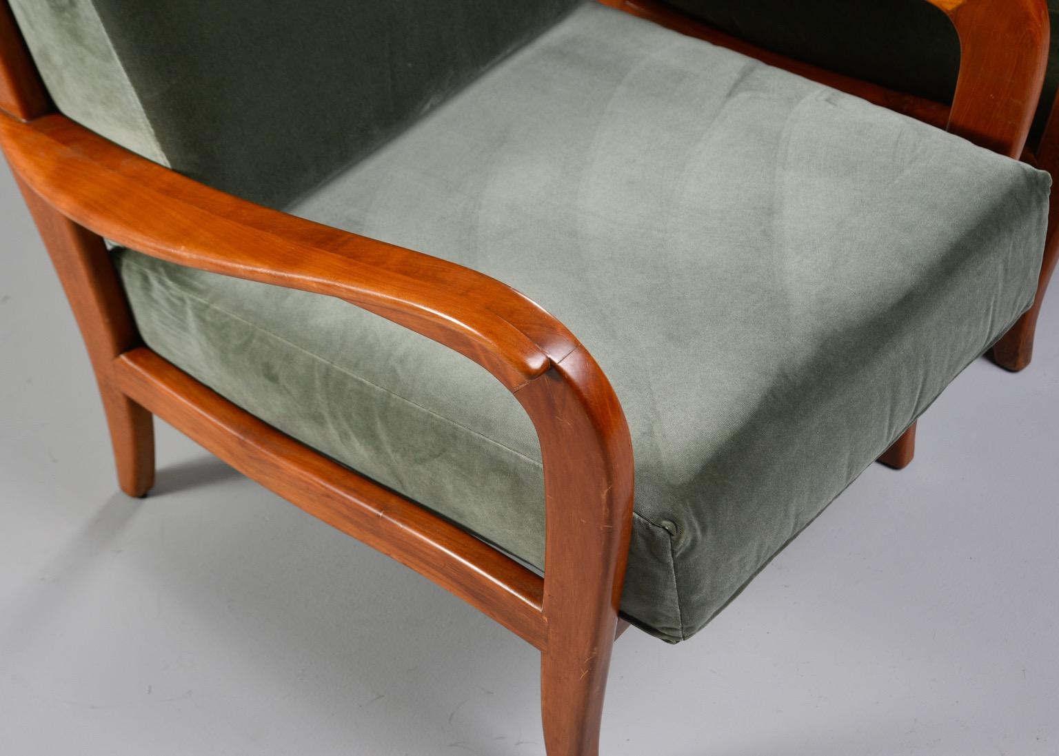 Pair of Midcentury Italian Cherrywood Chairs with Green Velvetc 4