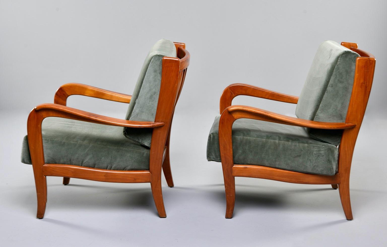 Pair of Midcentury Italian Cherrywood Chairs with Green Velvetc In Good Condition In Troy, MI