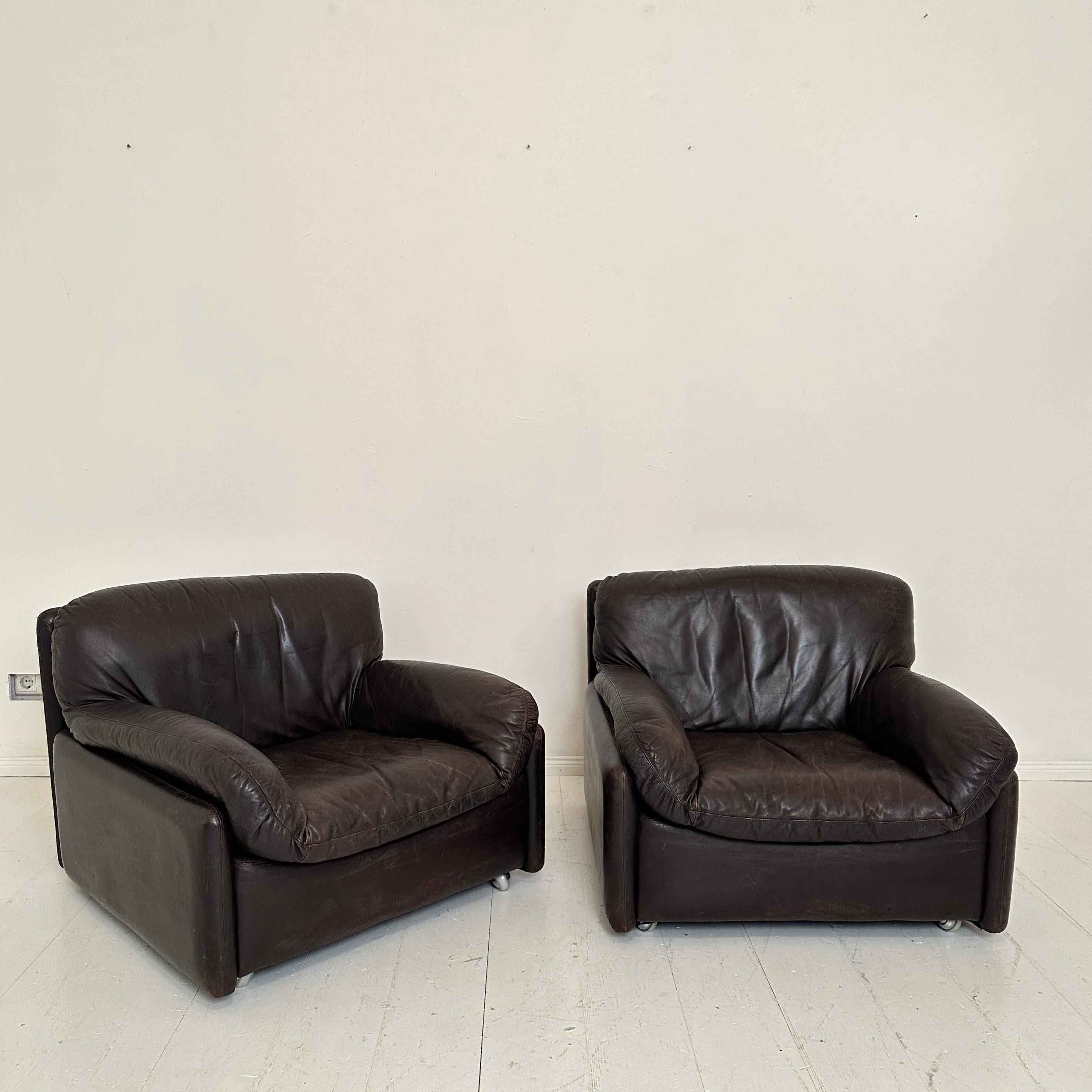 Pair Mid Century Italian Club Chairs in Brown Leather, around 1970 For Sale 6