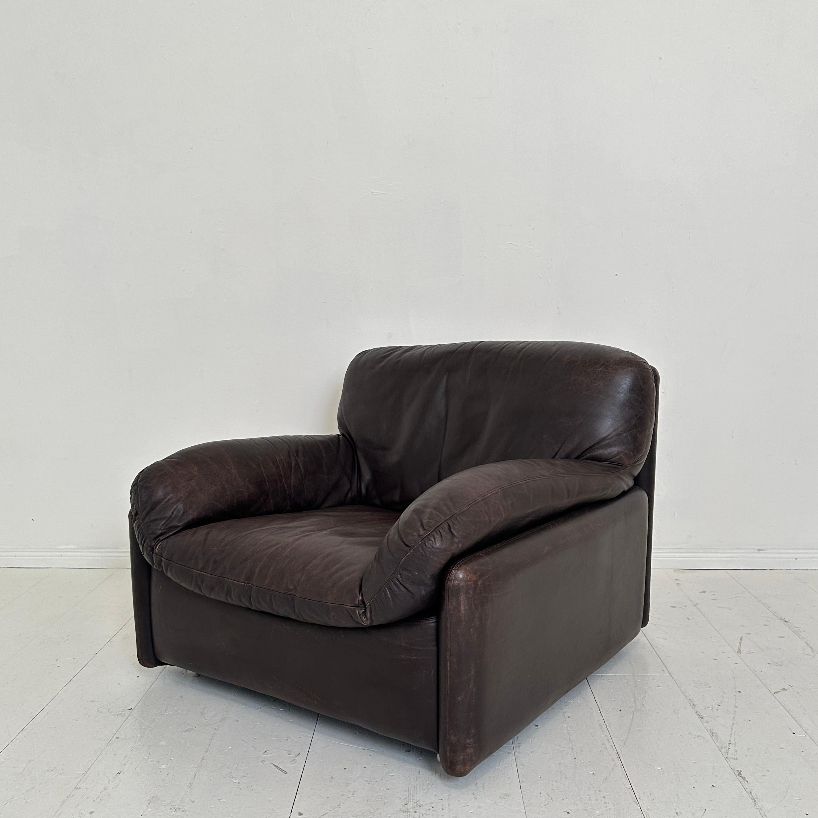 Late 20th Century Pair Mid Century Italian Club Chairs in Brown Leather, around 1970 For Sale