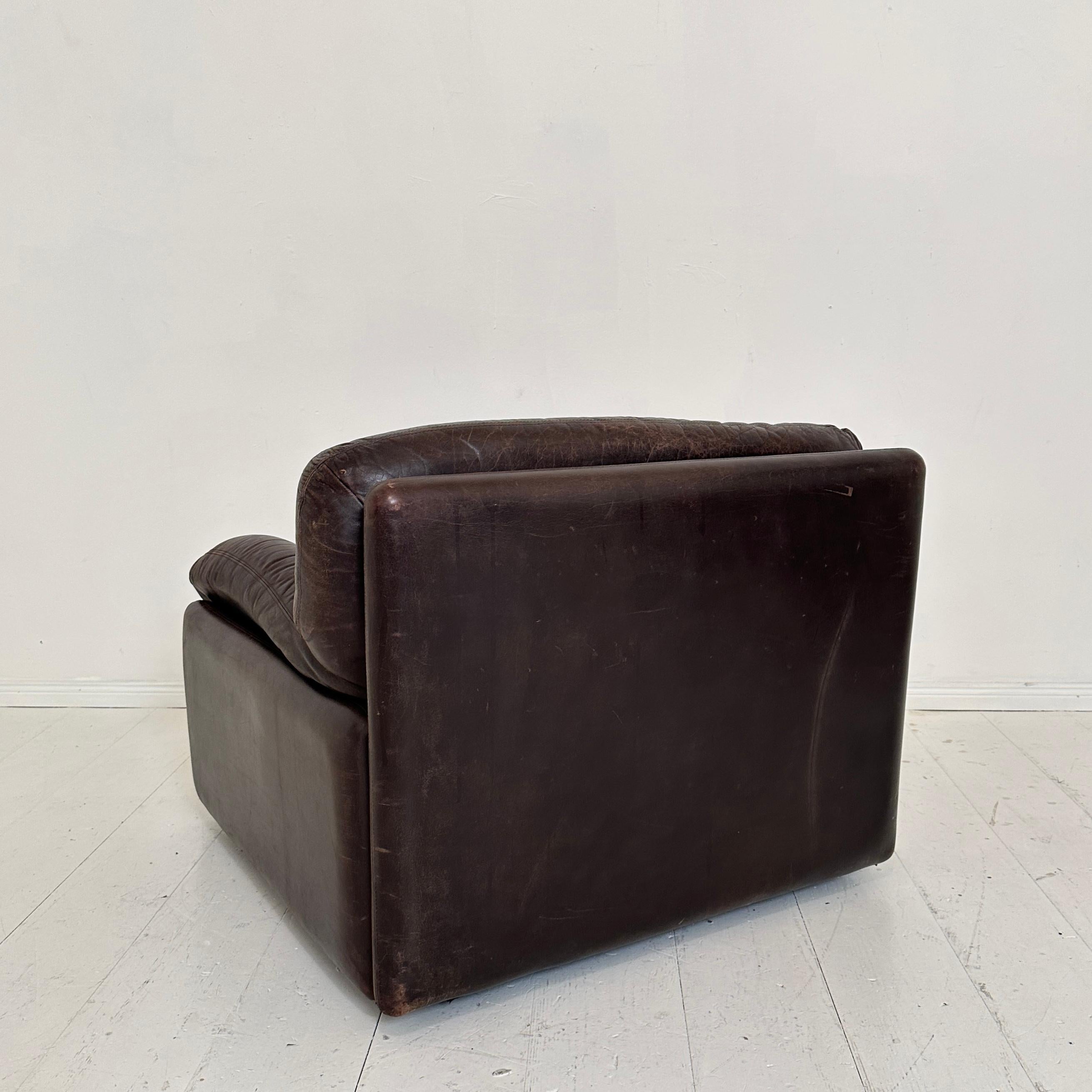 Pair Mid Century Italian Club Chairs in Brown Leather, around 1970 For Sale 2