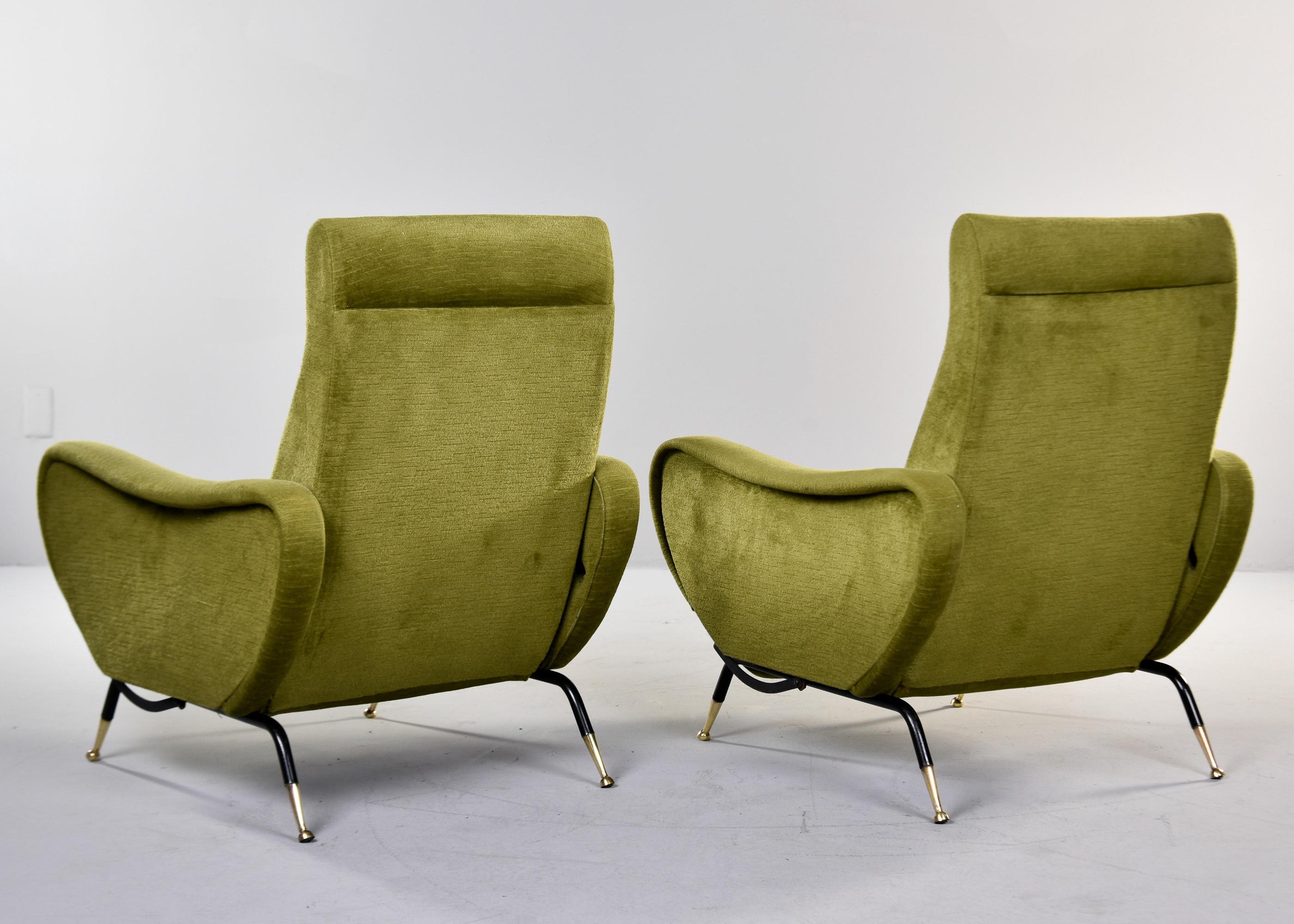 Pair Mid Century Italian Reclining Lounge Chairs In Good Condition In Troy, MI