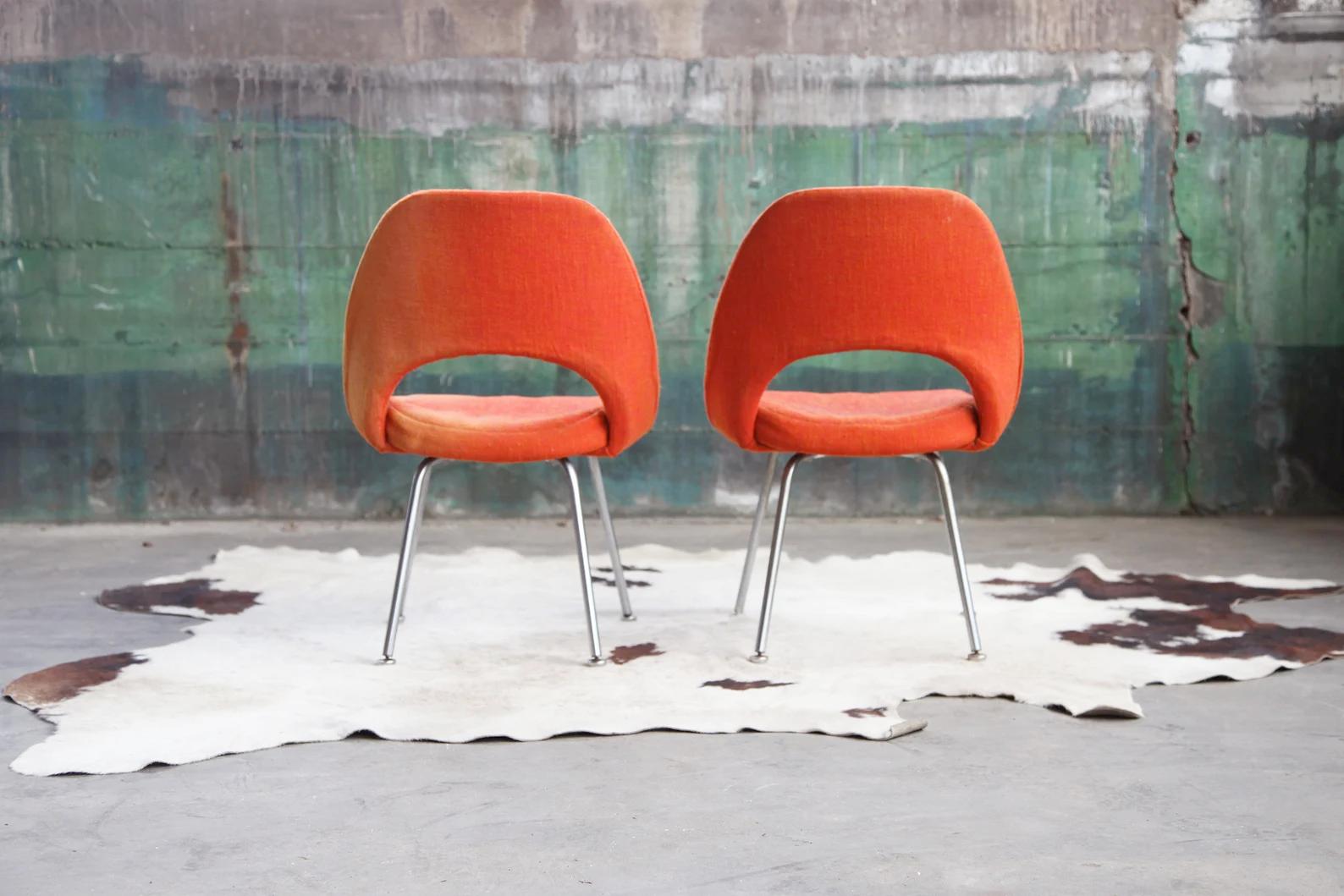 Shipping
Fast shipping in 7-14 days. This item ships from Basel, Switzerland. We partner with top international shippers for fast, insured shipping.

This is a rare opportunity to purchase a pair of original vintage Eero Saarinen for Knoll