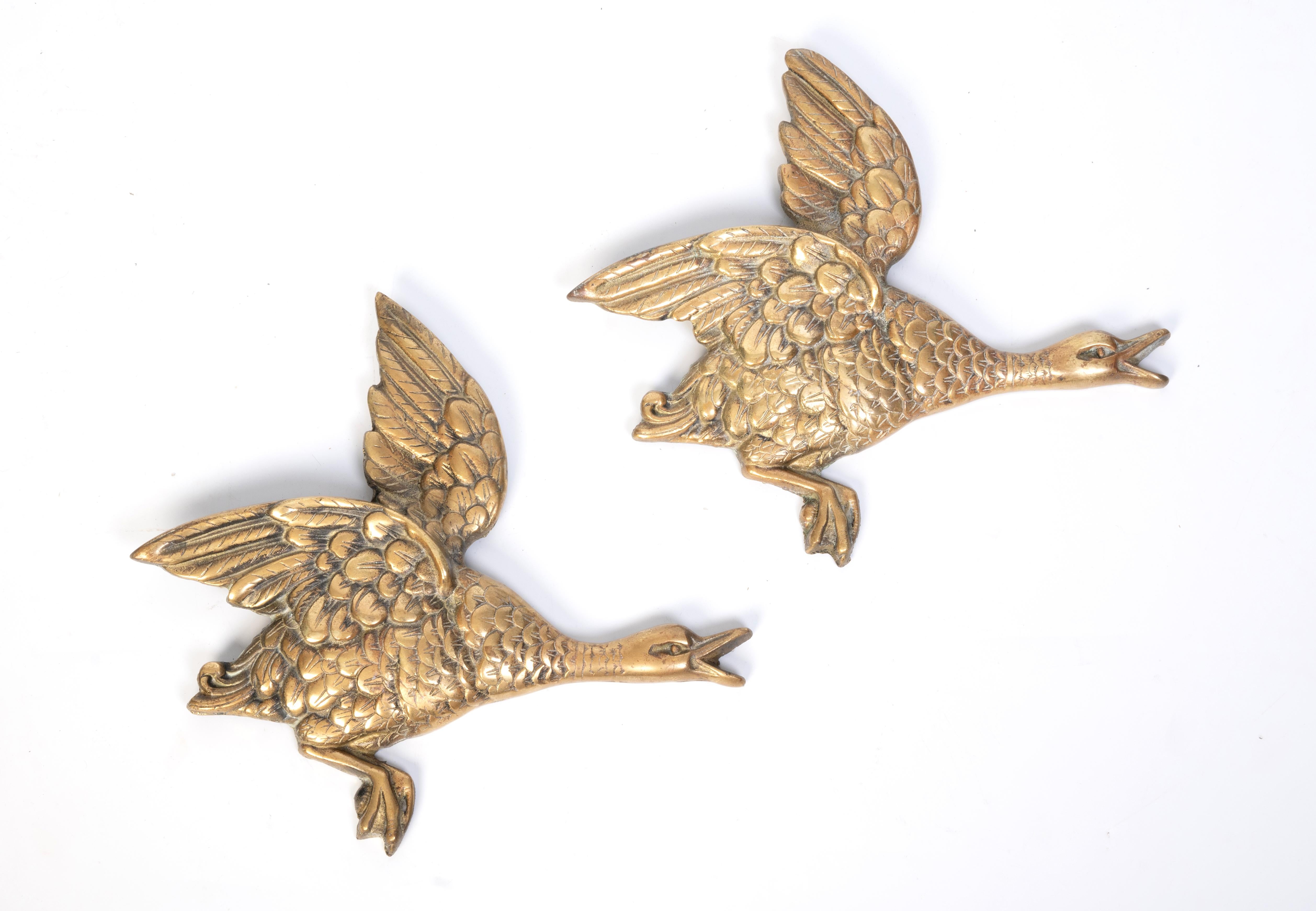 Paar große fliegende Enten aus Messing aus der Mitte des Jahrhunderts, England, um 1960 im Zustand „Gut“ im Angebot in London, GB