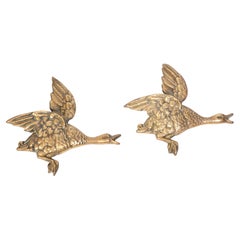 Pareja de grandes patos voladores de latón de mediados de siglo Escultura de pared, Inglaterra, C.1960