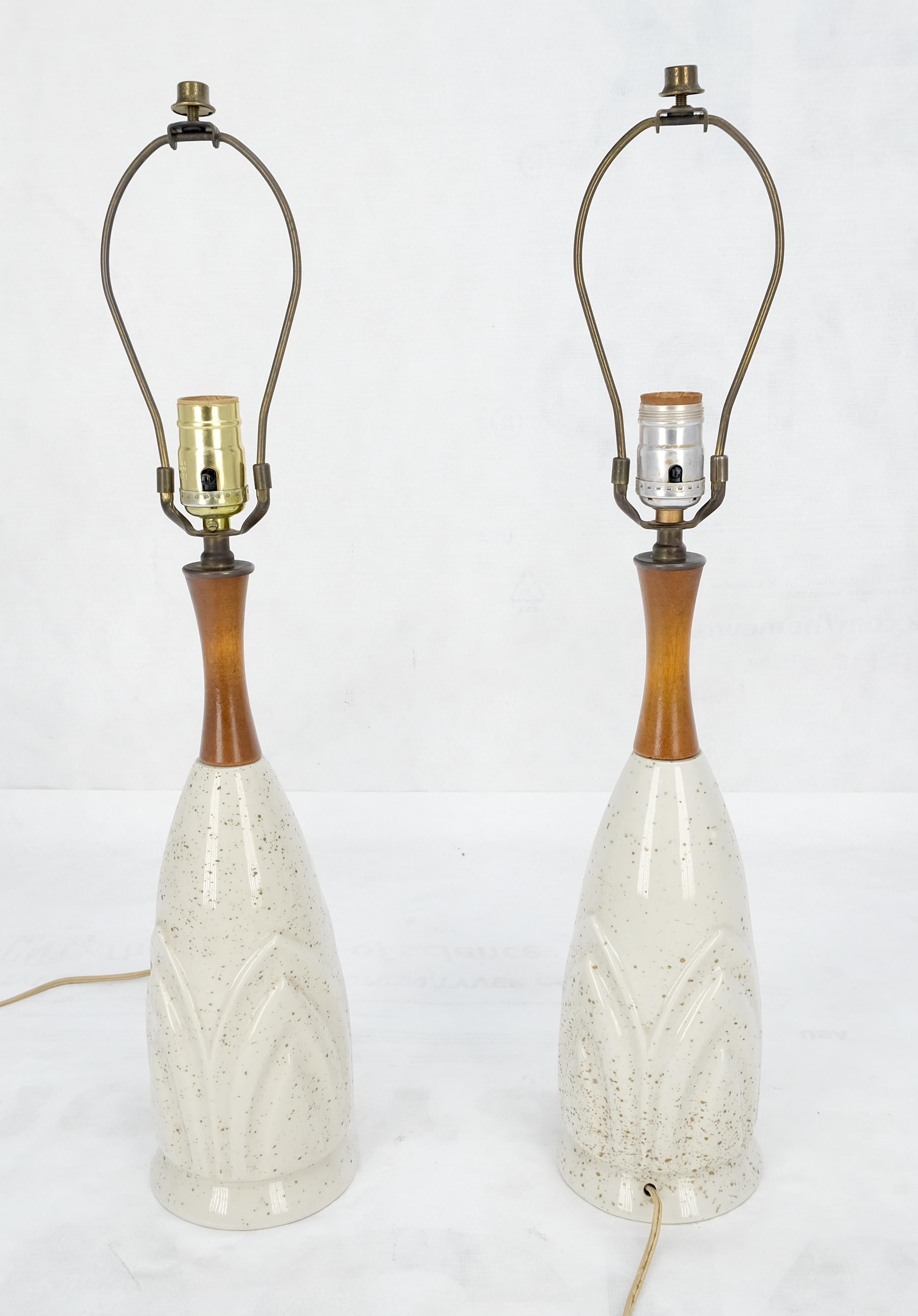 20th Century Pair Mid Century Lotus Motive Ceramic Pottery & Turned Walnut Bases Table Lamps For Sale