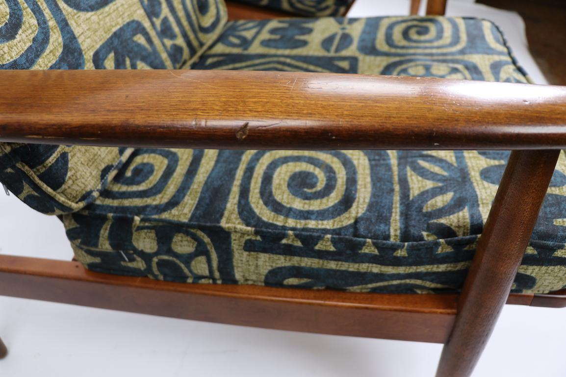 Pair of Mid Century  Lounge Chairs by Baumritter 3