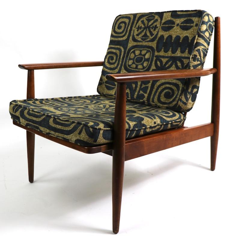 Pair of Mid Century  Lounge Chairs by Baumritter 7