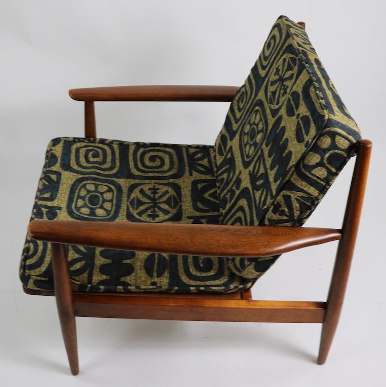 Pair of Mid Century  Lounge Chairs by Baumritter 9