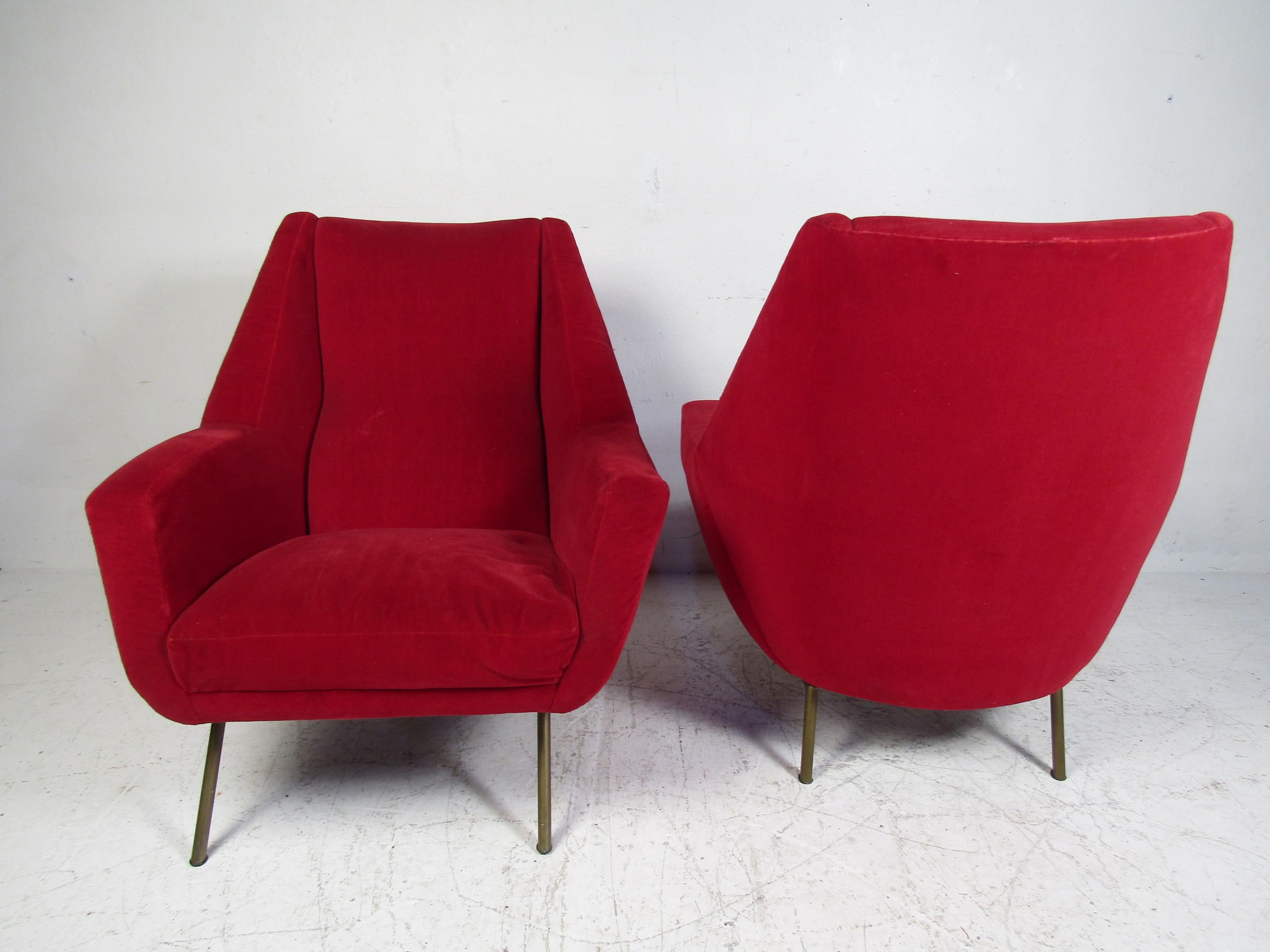 Pair of Midcentury Lounge Chairs In Fair Condition For Sale In Brooklyn, NY