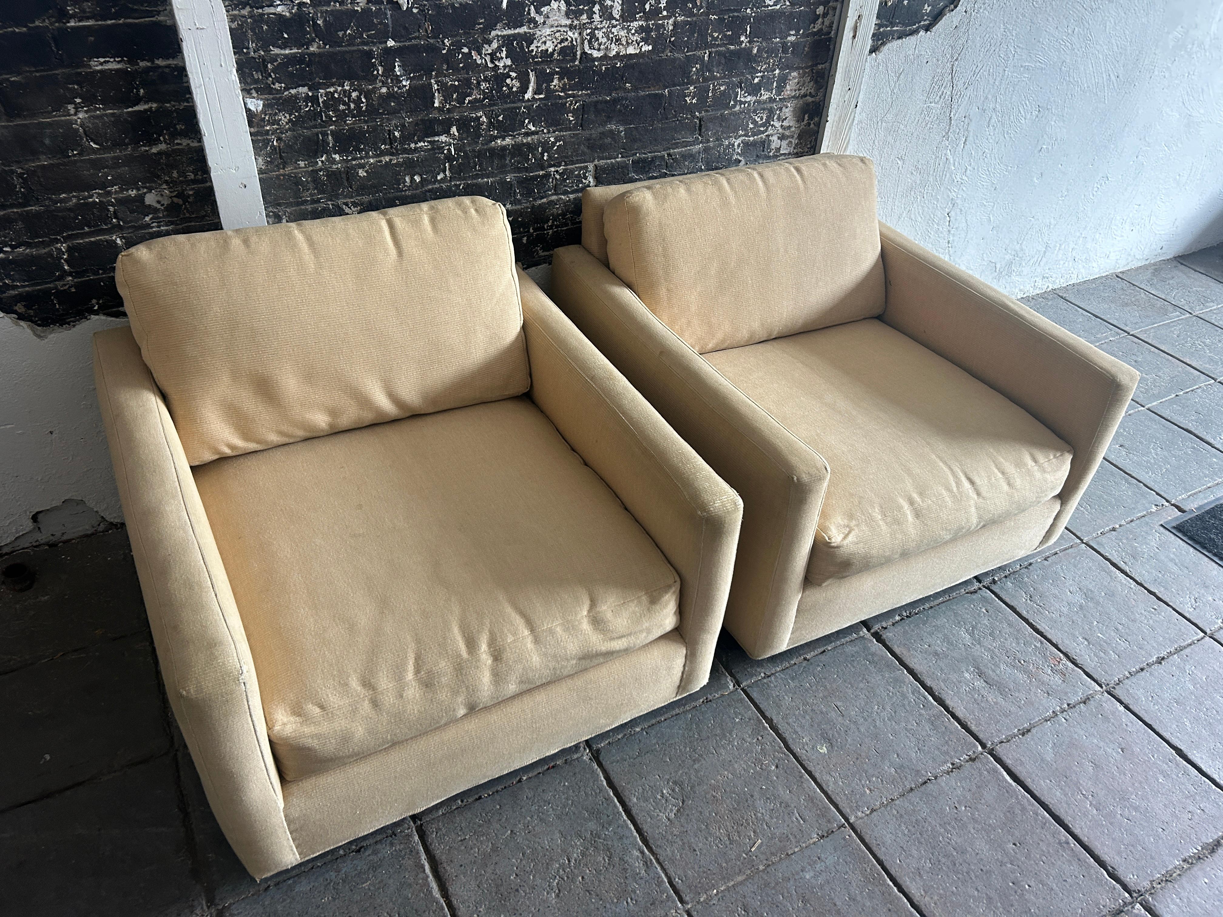 American Pair Mid Century low tan lounge club cube chairs walnut base For Sale