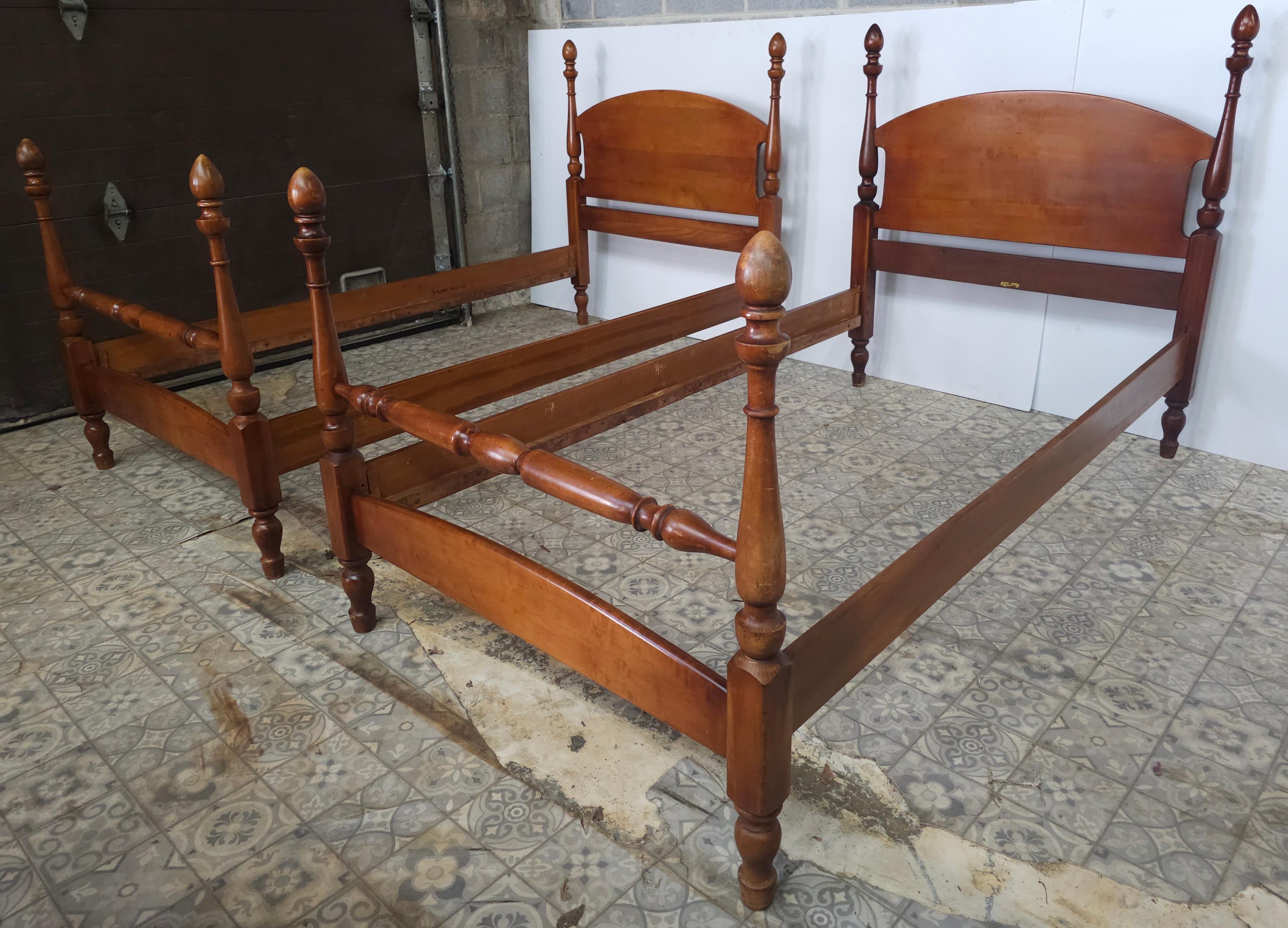 Pair Mid Century Maple Semi Post Twin Beds by J.B. Van Sciver Furniture Co In Good Condition In Germantown, MD