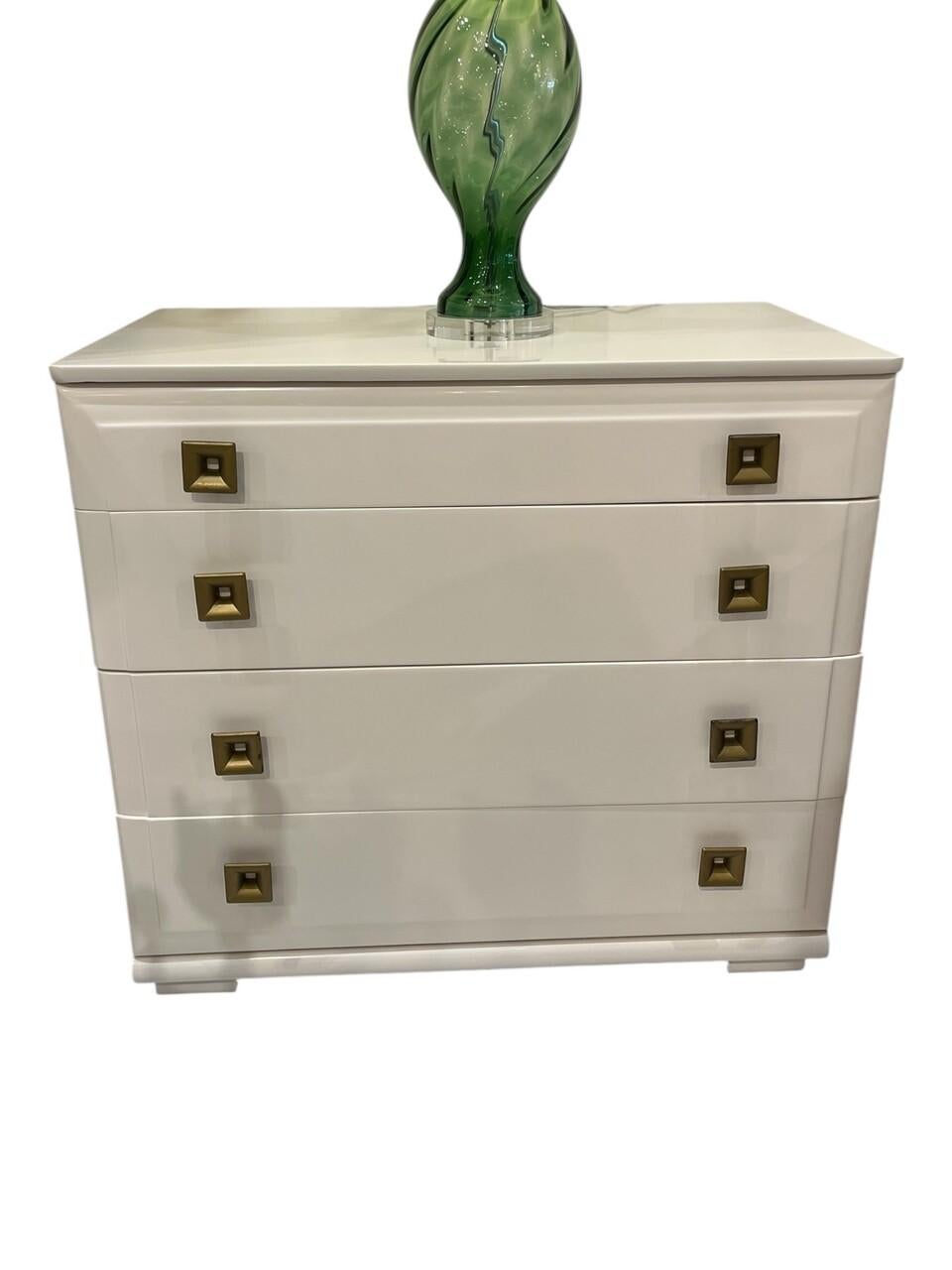 Mid-Century moderno Coppia di cassapanche laccate Mengel della metà del secolo scorso in vendita