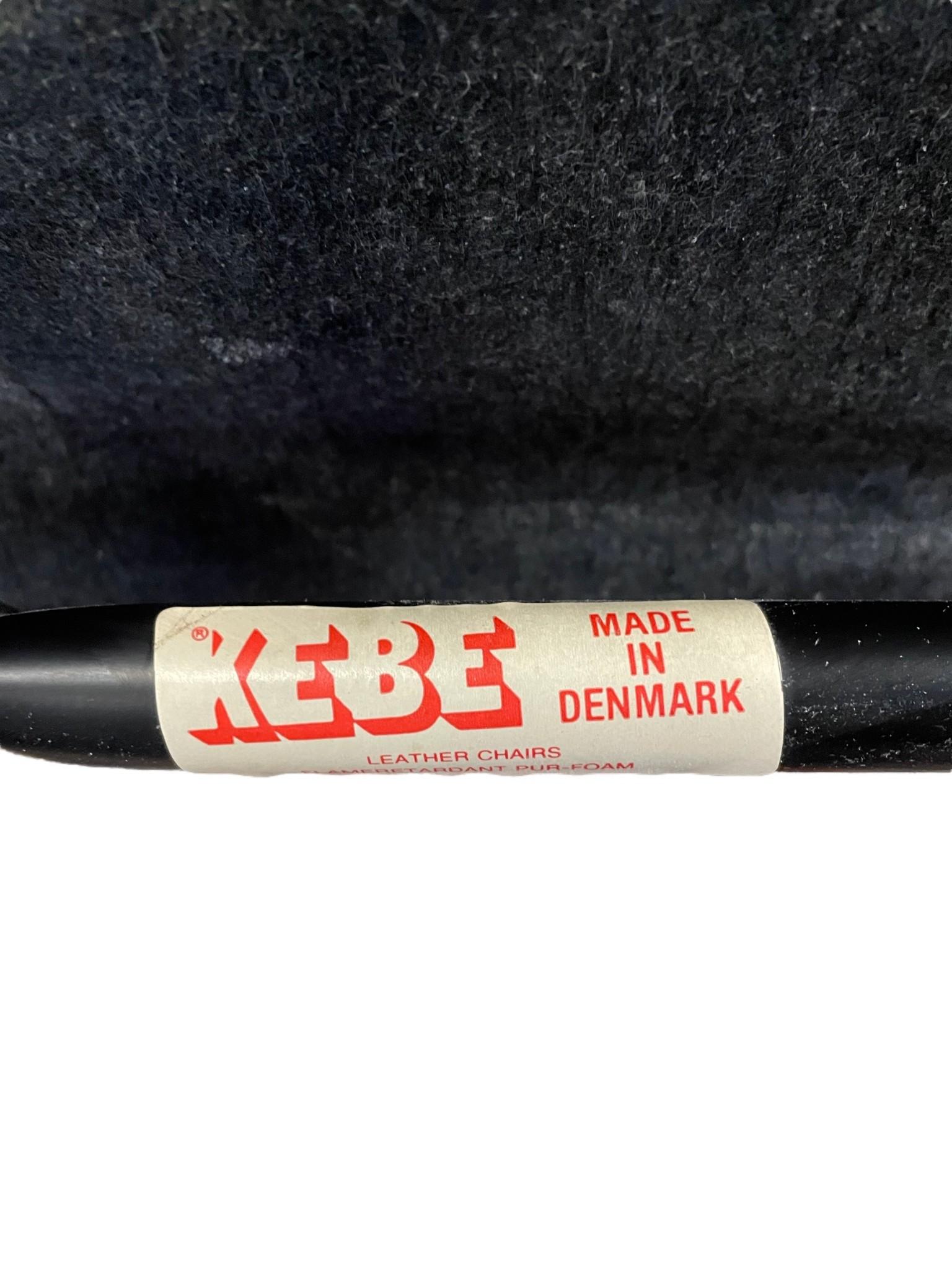 Cuir Paire de fauteuils danois modernes du milieu du siècle dernier sièges verts Kebe en vente