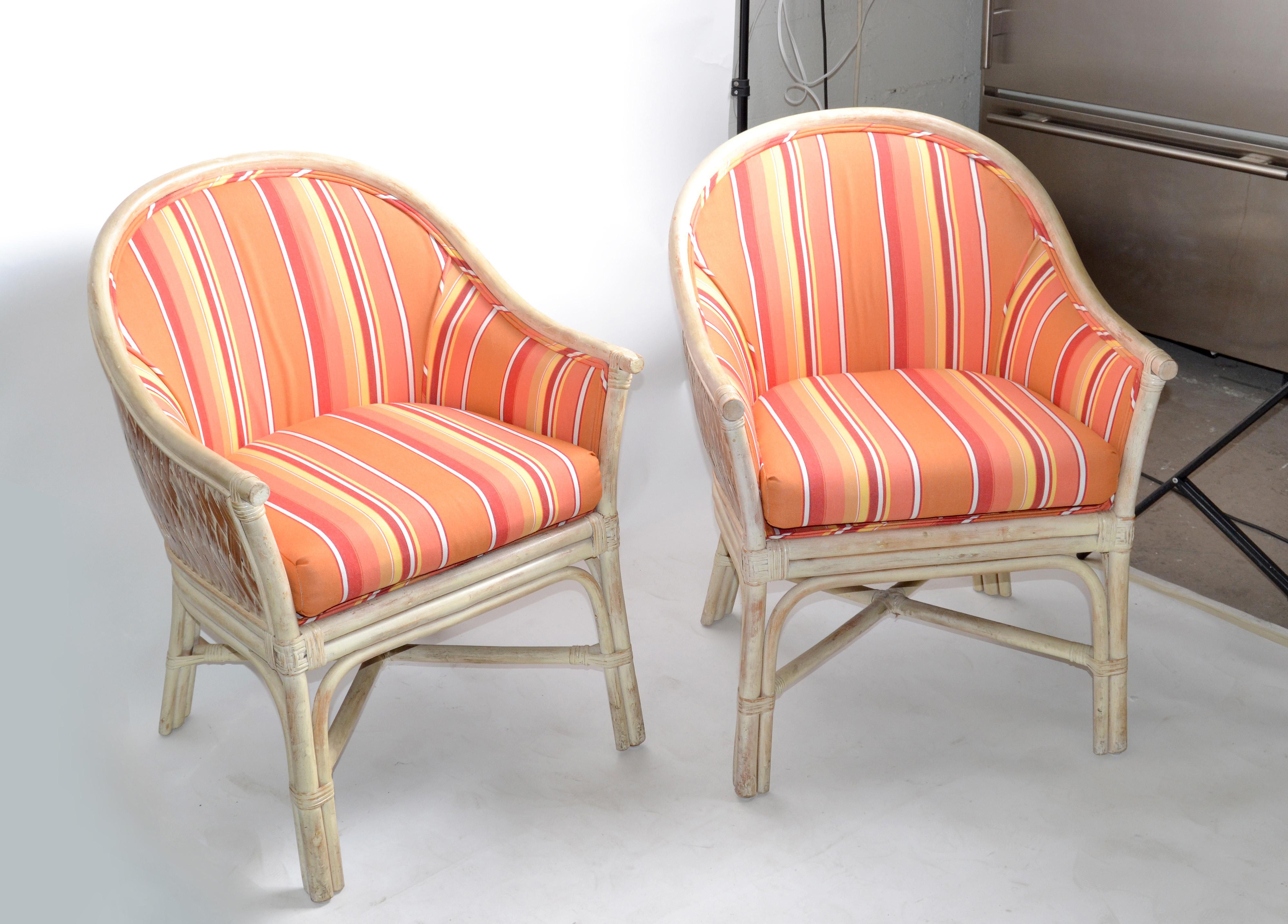 Paire de fauteuils modernes du milieu du siècle dernier en bambou et rotin, tapisserie rayée orange, 1970 en vente 3