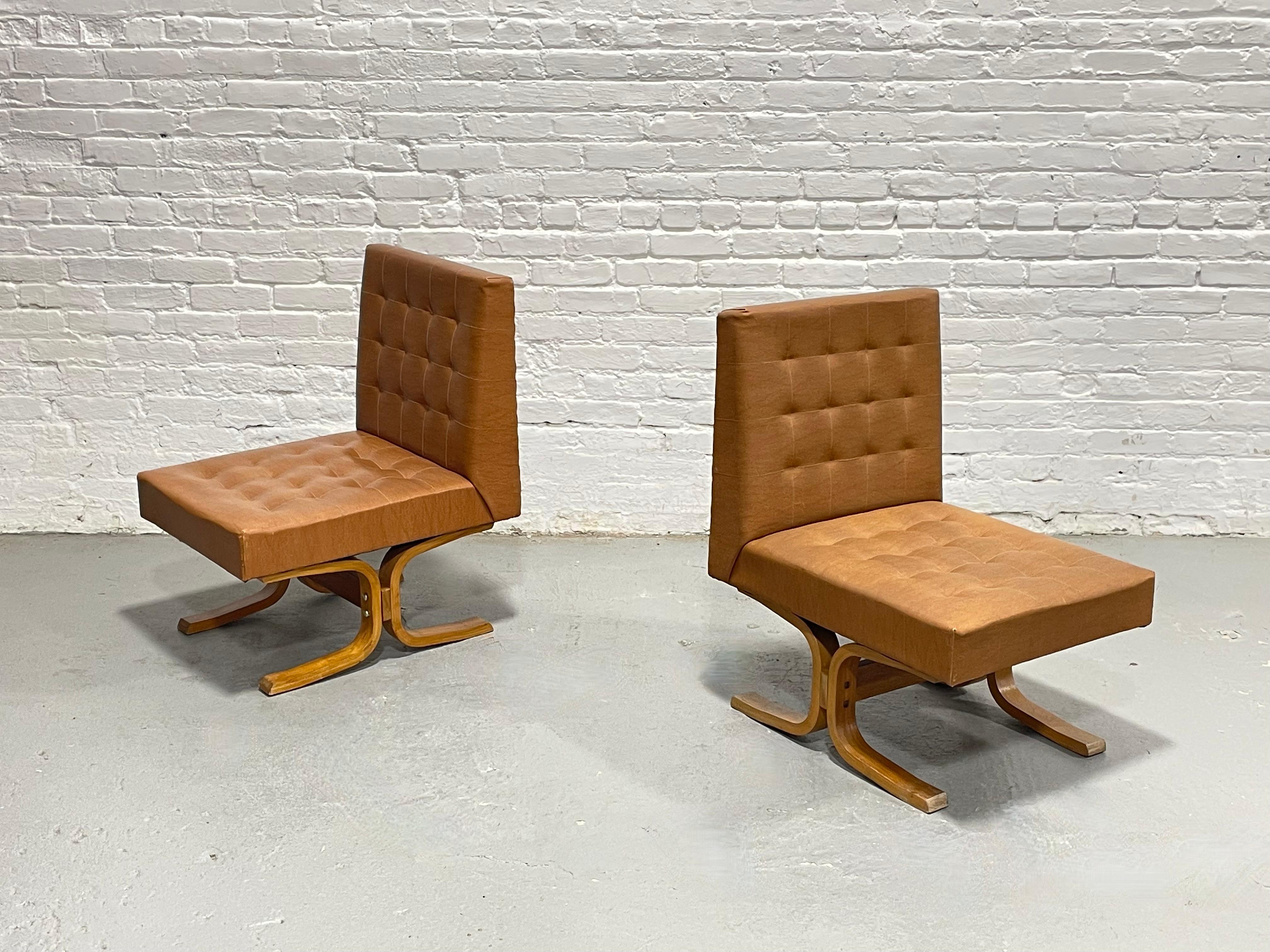 Pärchen - Mid Century Modern BENTWOOD Lounge Chairs von Ludvik Volak, Tschechien, um 1960 im Zustand „Gut“ im Angebot in Weehawken, NJ