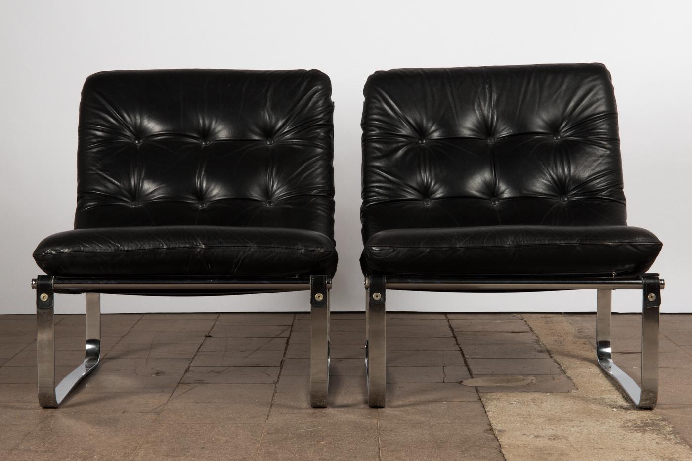 Pair of Mid-Century Modern, Black Leather Spring Lounge Chairs by Ingmar Relling In Good Condition For Sale In Melbourne, Victoria