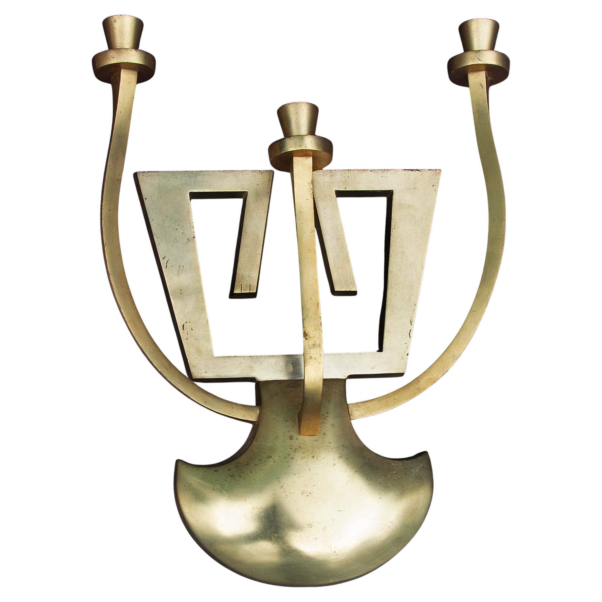 Coppia di appliques in ottone della metà del secolo scorso. Getti di qualità eccellente. Non è pensato per essere cablato. 