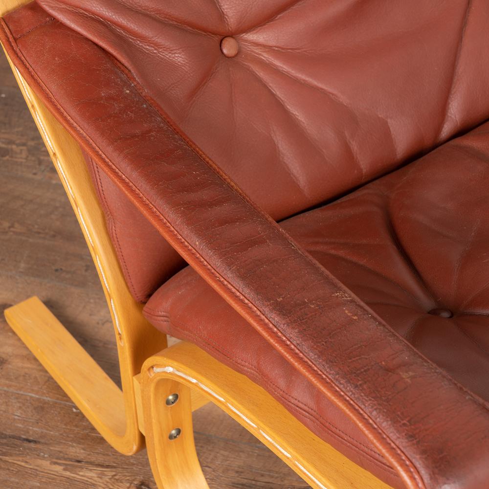 20th Century Pair, Mid-Century Modern Brown Vintage Leather Lounge Chairs, Denmark circa 1970 For Sale