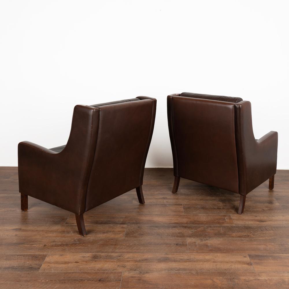 Pair, Mid-Century Modern Brown Vintage Leather Wingback Arm Chairs by Mogens Han In Good Condition In Round Top, TX