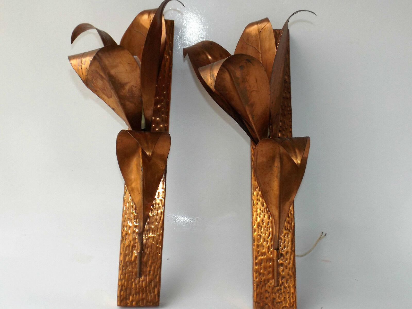 Pair Mid Century Modern Brutalist Copper Lily Form Wall Sconces Attrib. Barbi In Good Condition For Sale In Opa Locka, FL