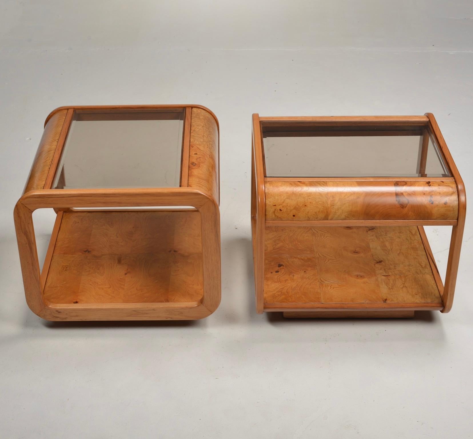 Pareja de Mesas auxiliares en cascada de madera burl moderna de mediados de siglo en venta 7