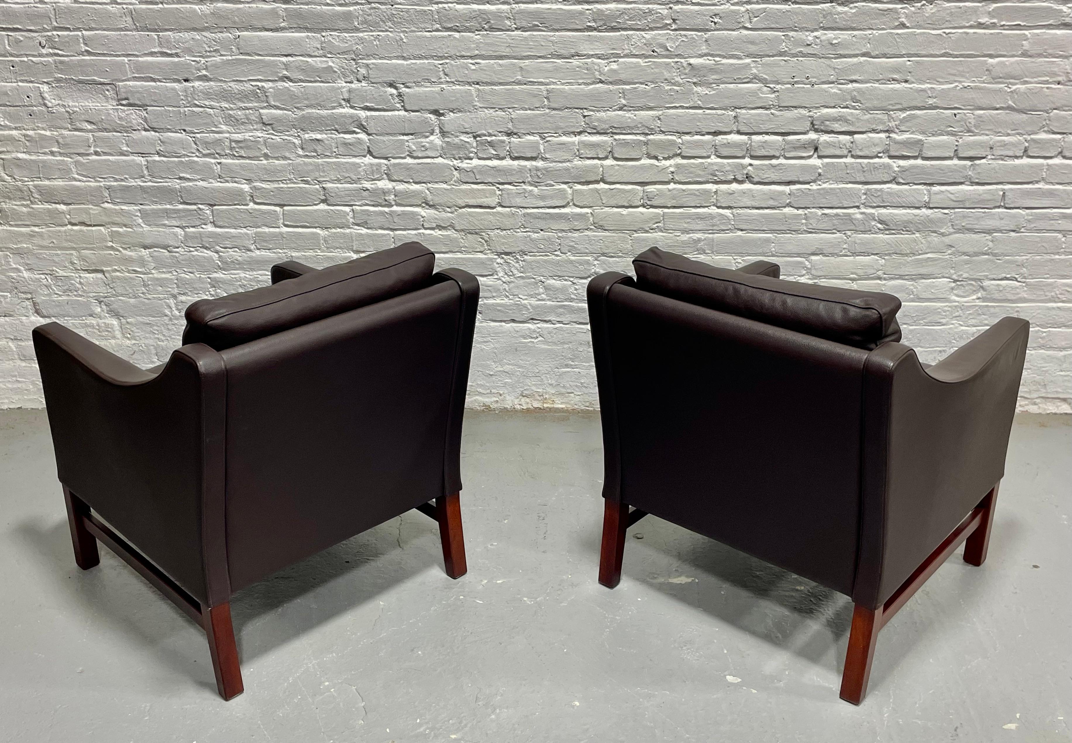 PAIRE - Chaises de salon en cuir danois moderne du milieu du siècle par Skipper Mobler en vente 5