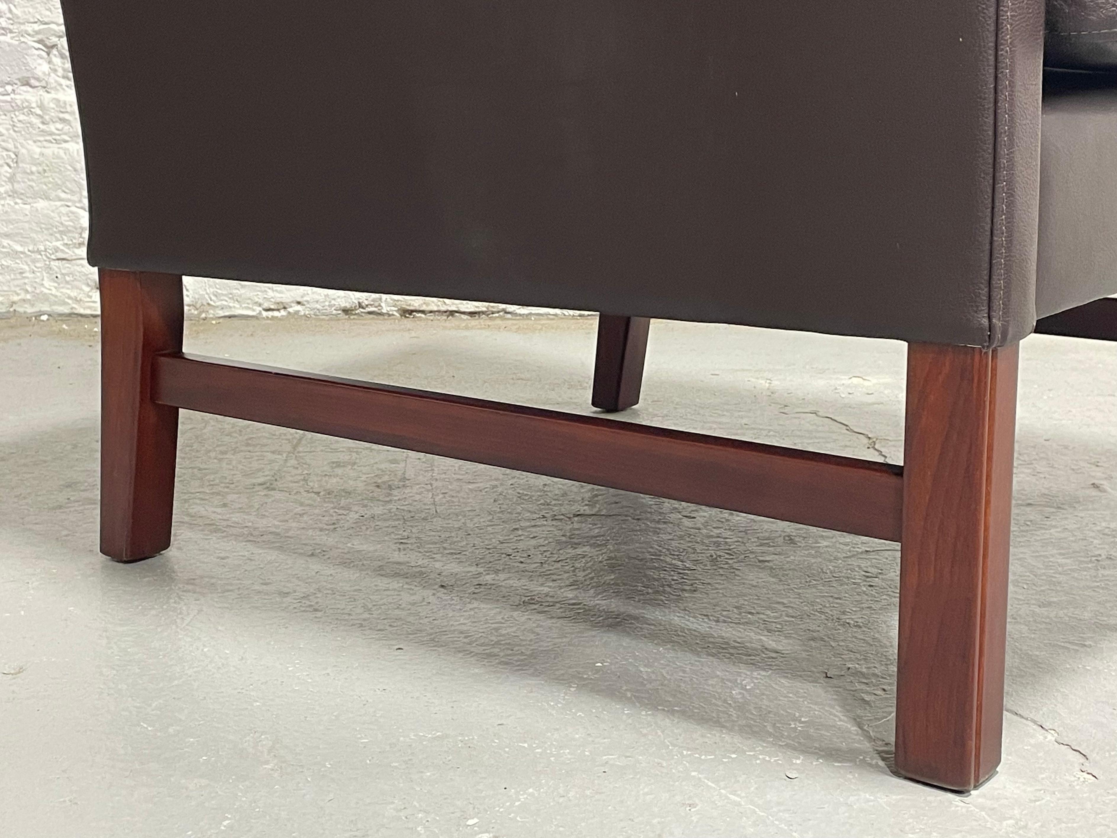 PAIRE - Chaises de salon en cuir danois moderne du milieu du siècle par Skipper Mobler en vente 6