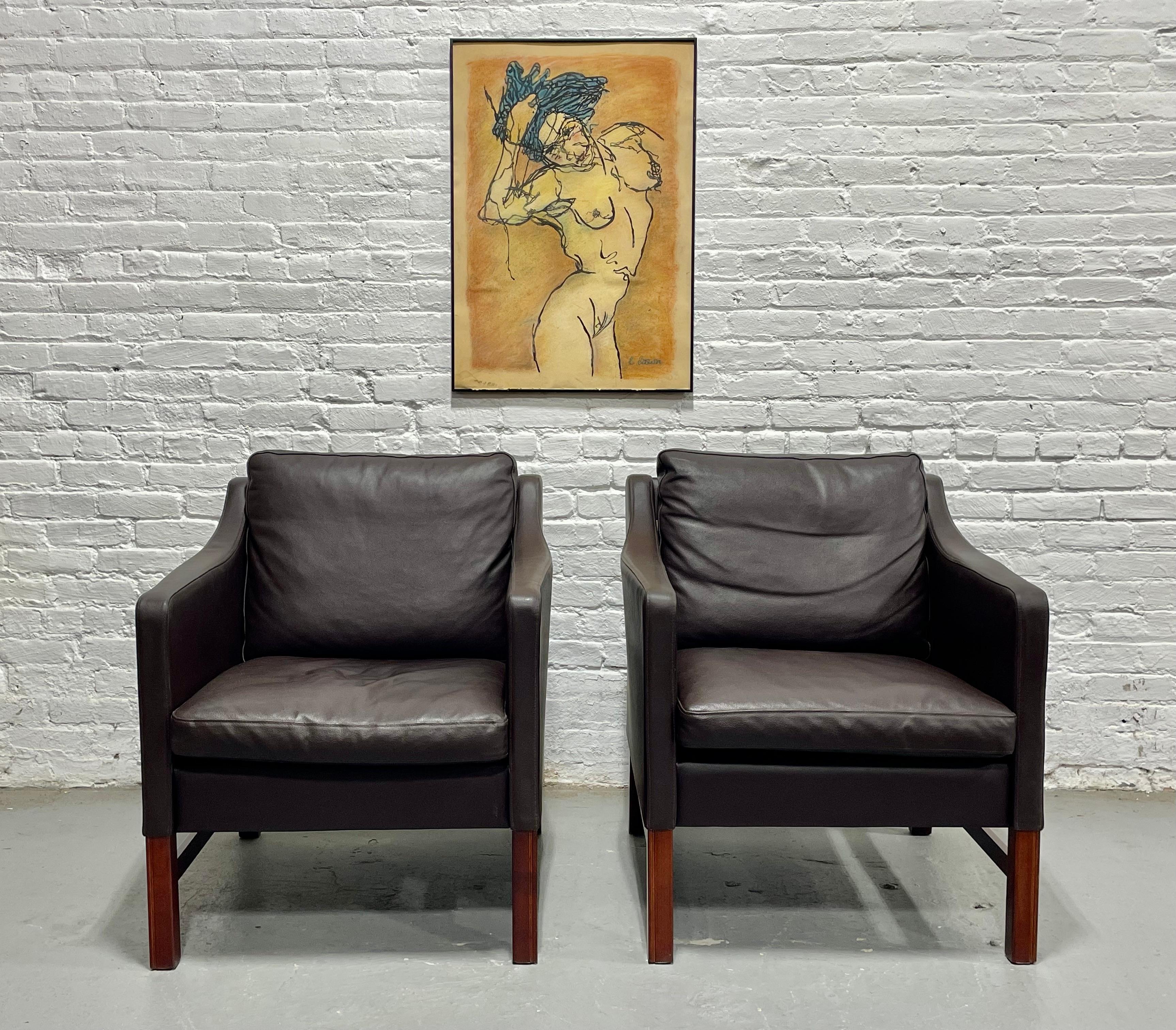 Fin du 20e siècle PAIRE - Chaises de salon en cuir danois moderne du milieu du siècle par Skipper Mobler en vente