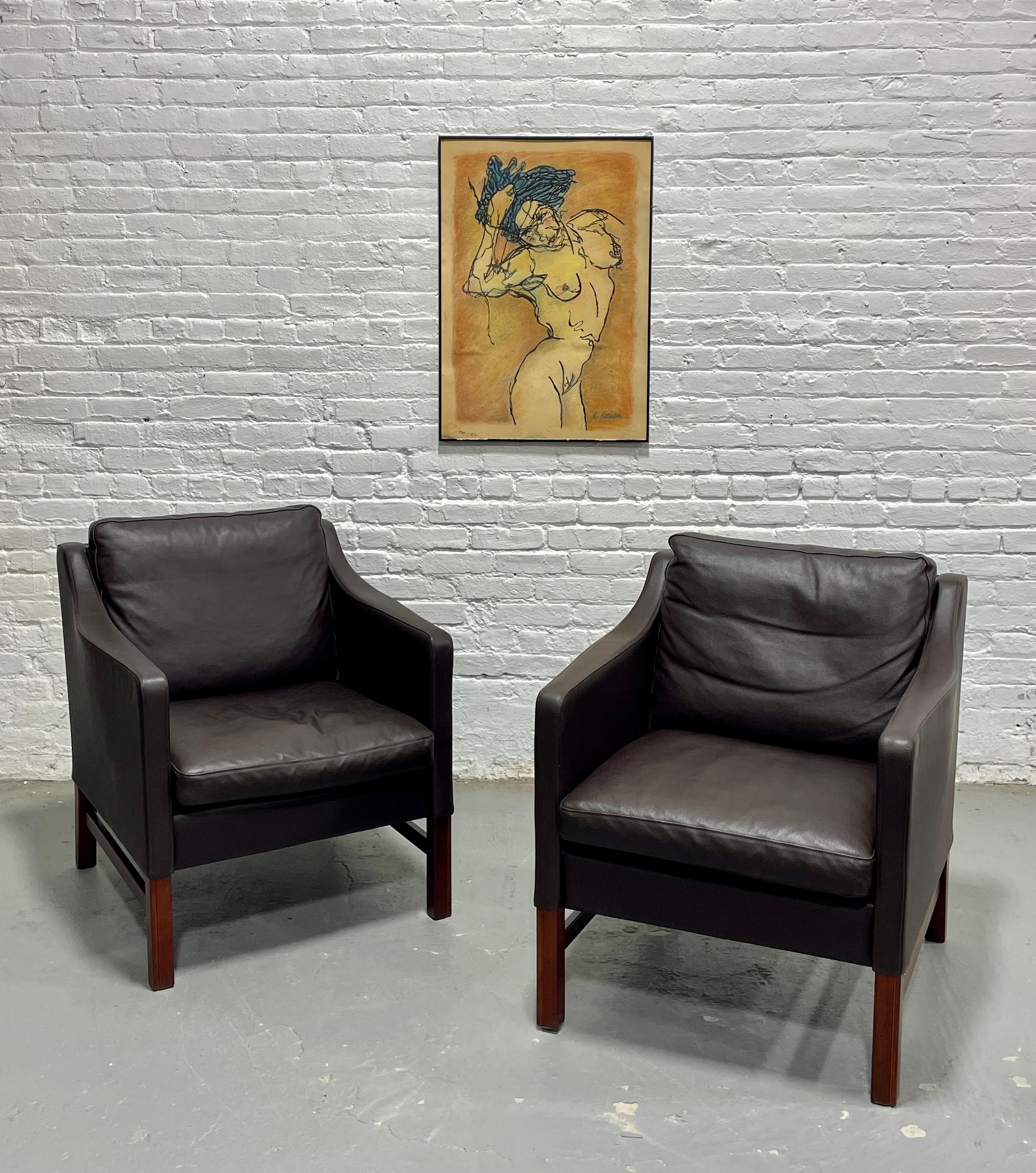 PAIRE - Chaises de salon en cuir danois moderne du milieu du siècle par Skipper Mobler en vente 1