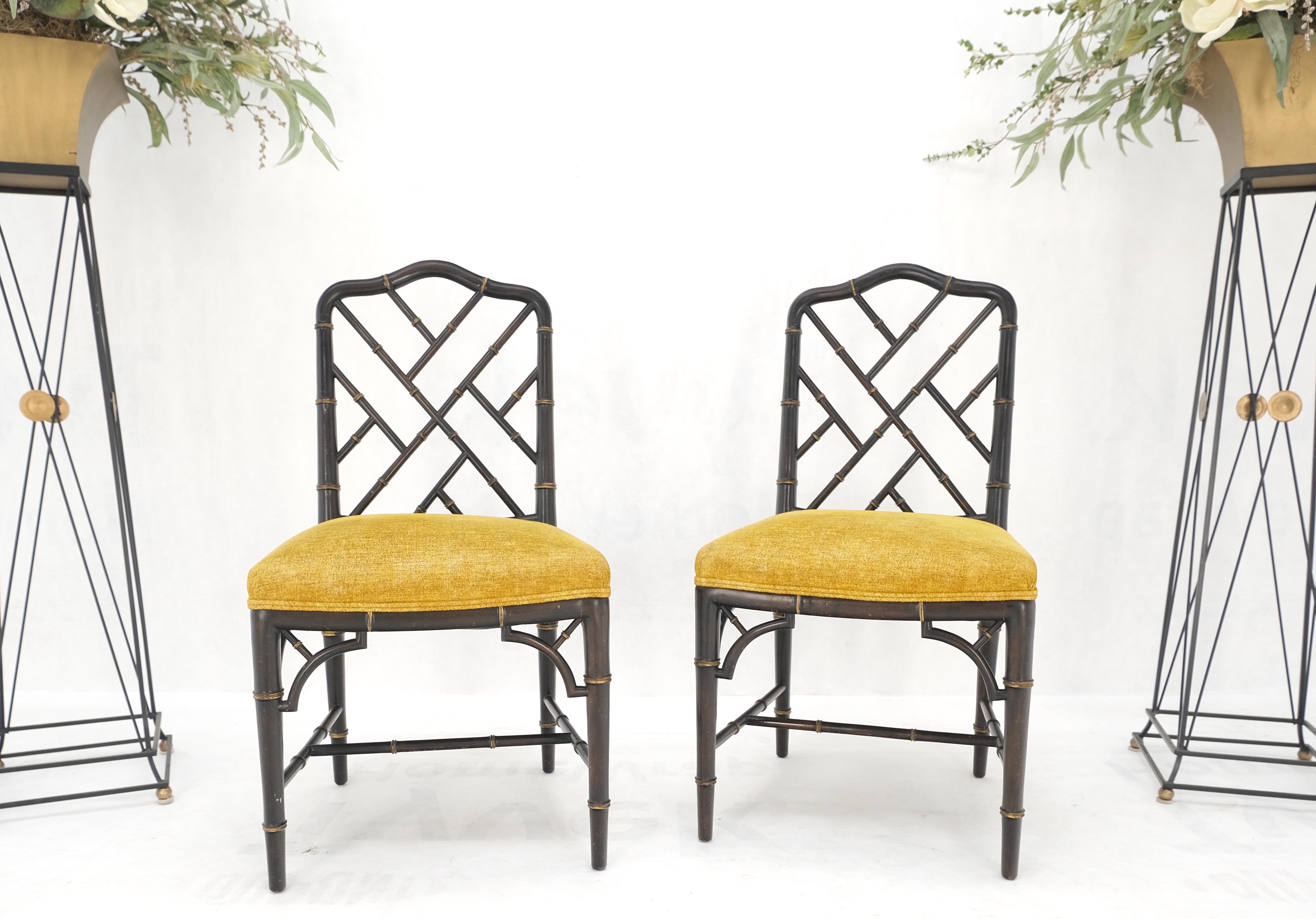 Paar Mid Century Modern Dekorative Ebonized Nussbaum Faux Bambus Beistellstühle Mint im Angebot 2