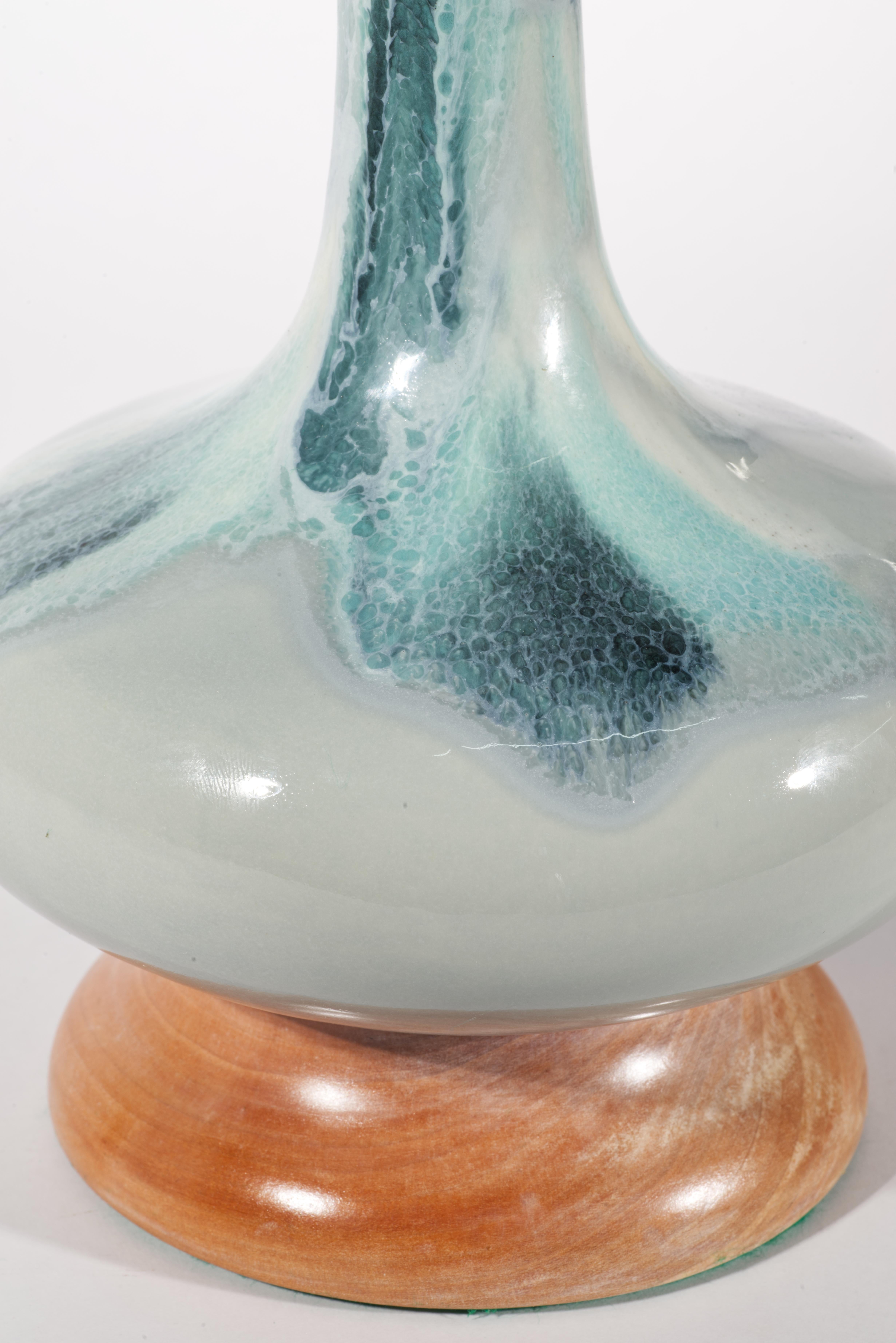 Vernissé Paire de lampes de table en céramique Drip Flambe du milieu du siècle dernier Haeger années 1950 en vente