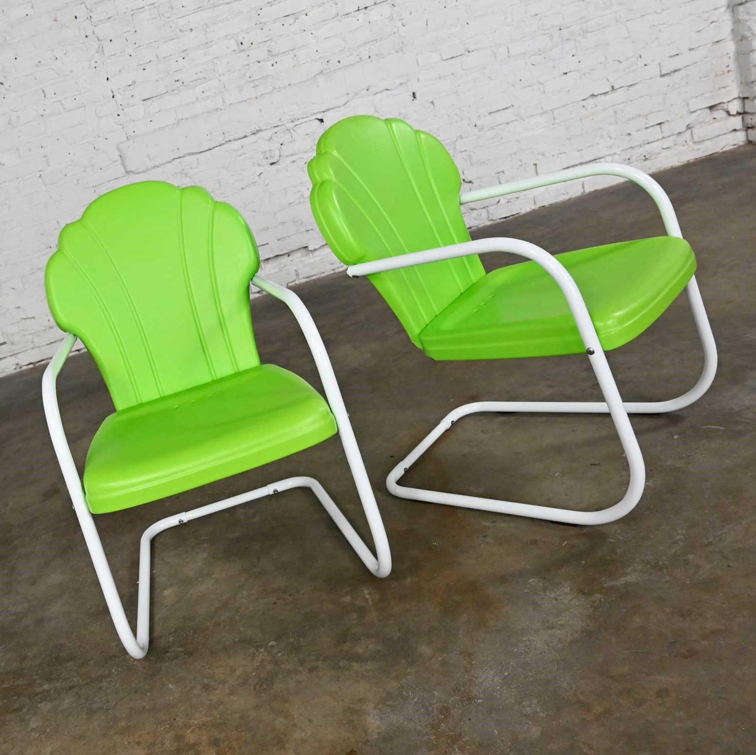 Pair Mid-Century Modern Green & White Metal Outdoor Cantilever Springer Chairs 2
